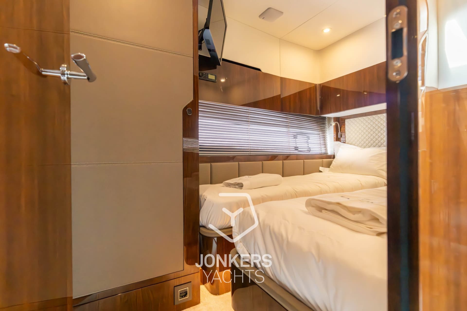 Fairline Targa 65 GTO usato - foto hero 170