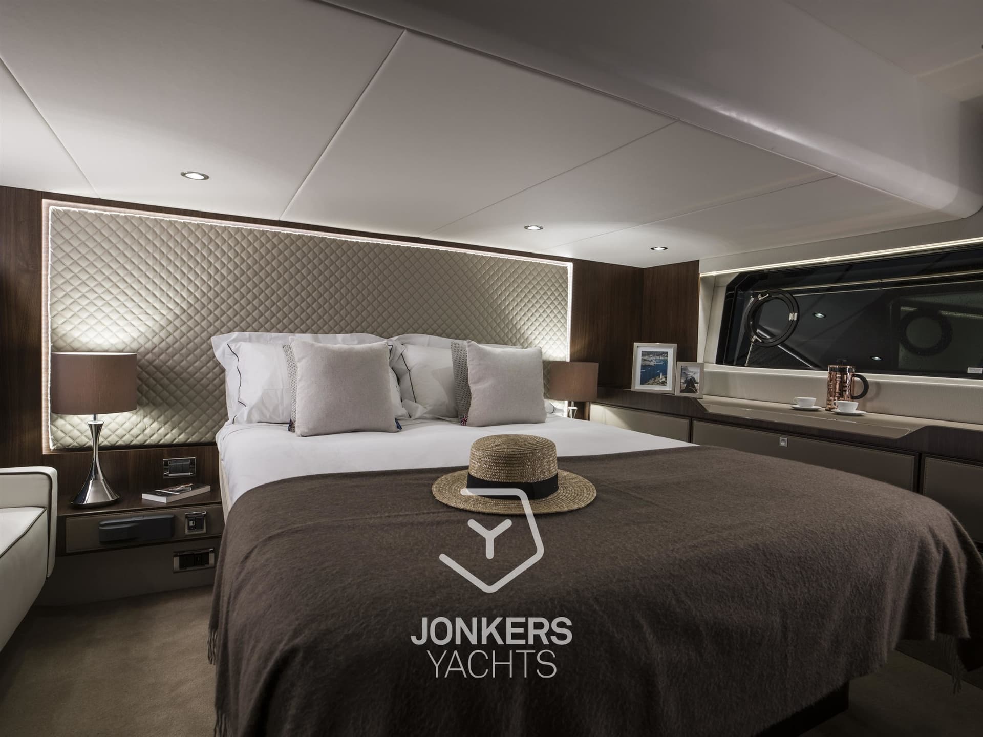 Fairline SQUADRON 50 usato - foto hero 16