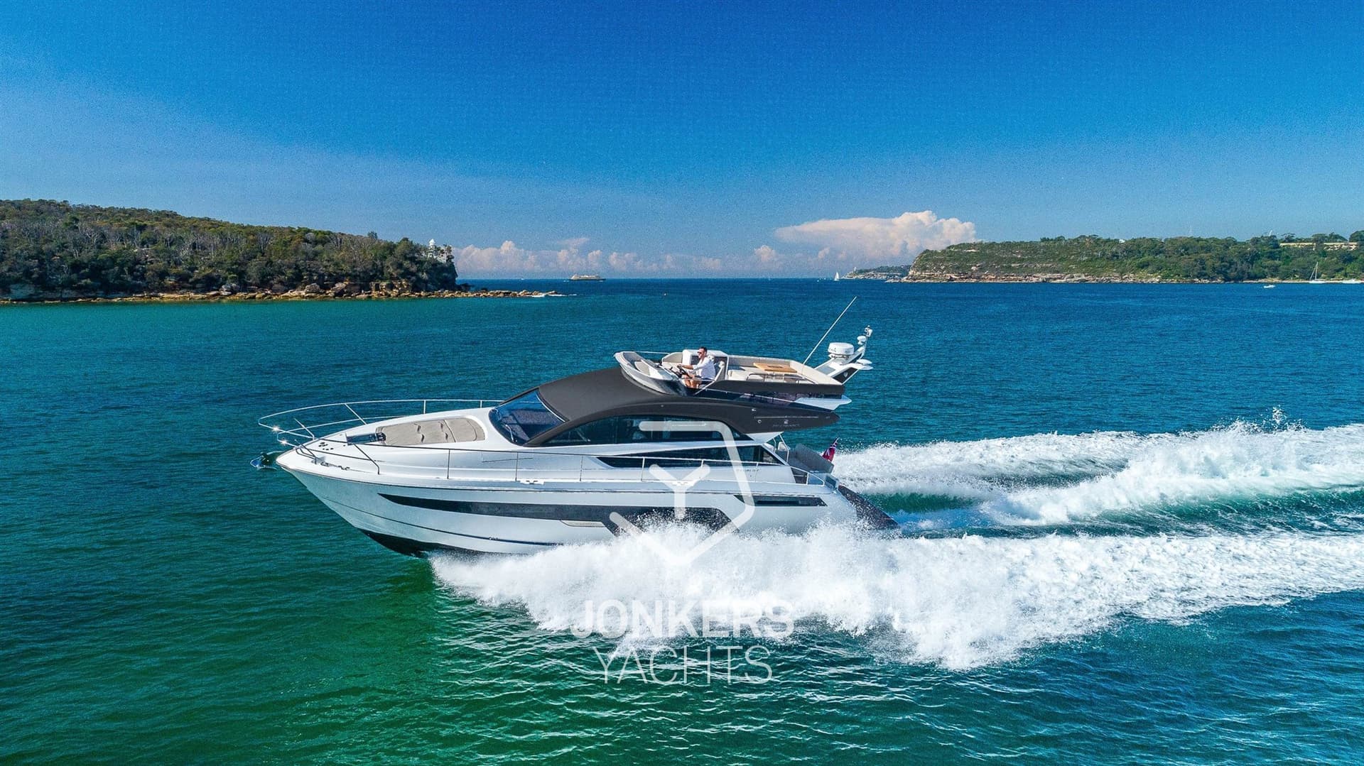 Fairline Squadron 50 - Deck View Fairline Squadron 50 - Deck View