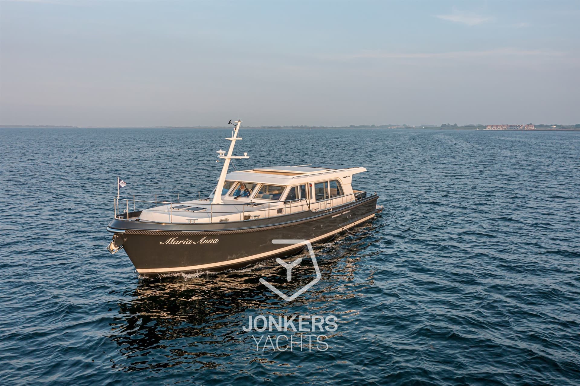 Linssen Grand Sturdy 500 Sedan Variodeck - Detail View 1 Linssen Grand Sturdy 500 Sedan Variodeck - Detail View 1