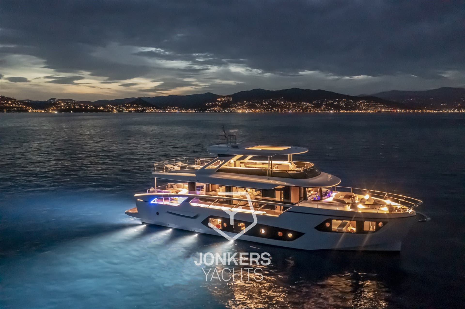 Absolute Navetta 75 - Interior View Absolute Navetta 75 - Interior View