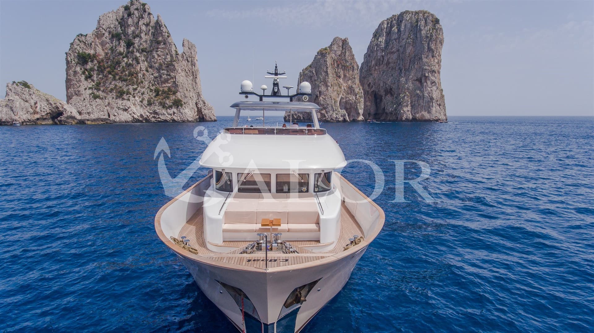 C Boat 27sc - Deck View C Boat 27sc - Deck View