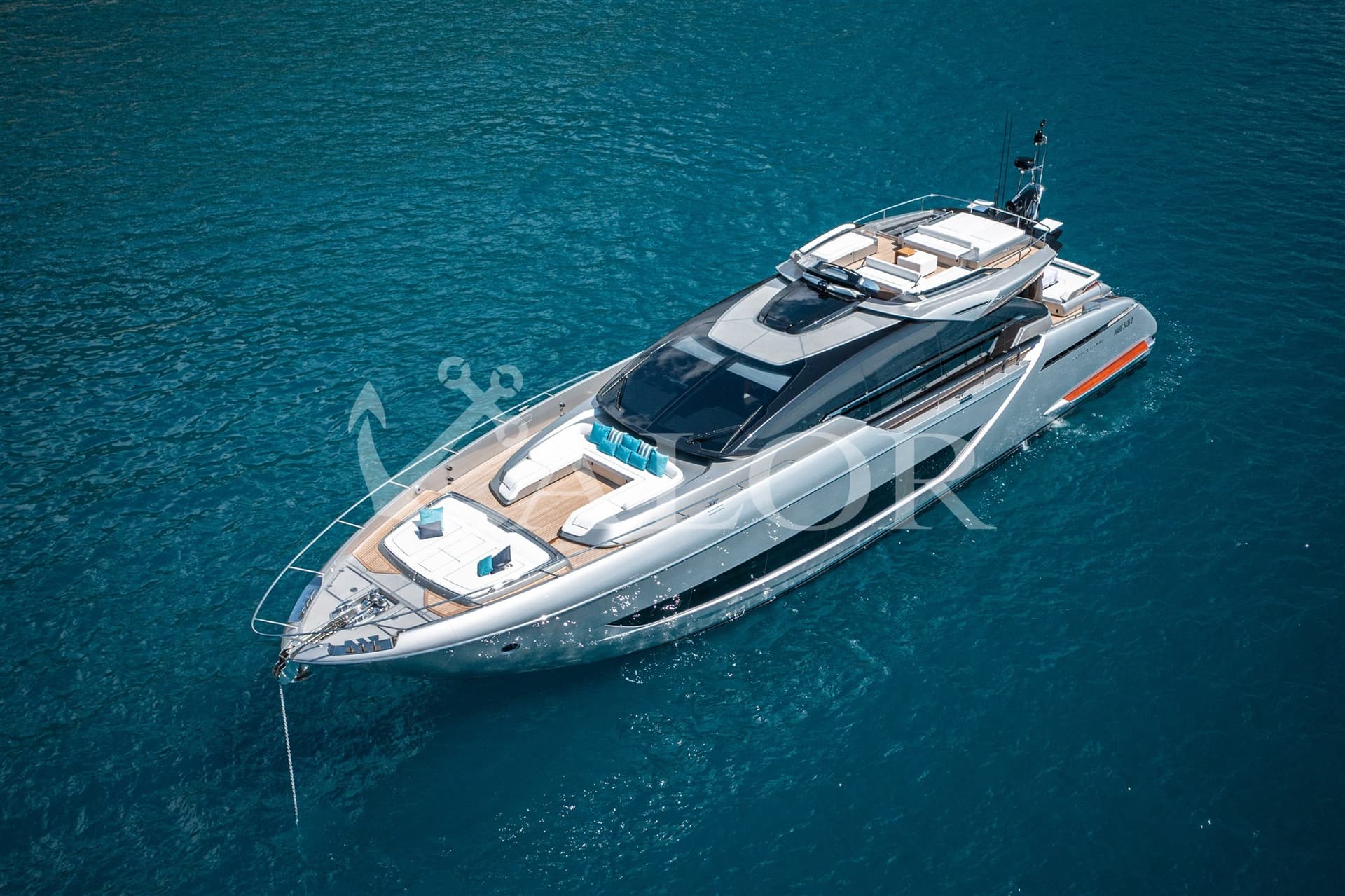 Riva 88 Folgore - Detail View 1 Riva 88 Folgore - Detail View 1