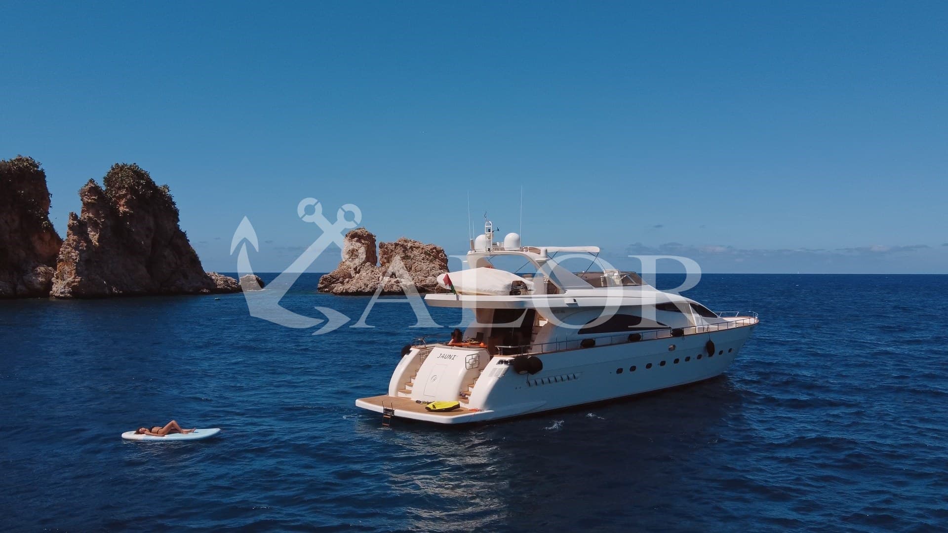 Amer Yachts 86 - Detail View 1 Amer Yachts 86 - Detail View 1