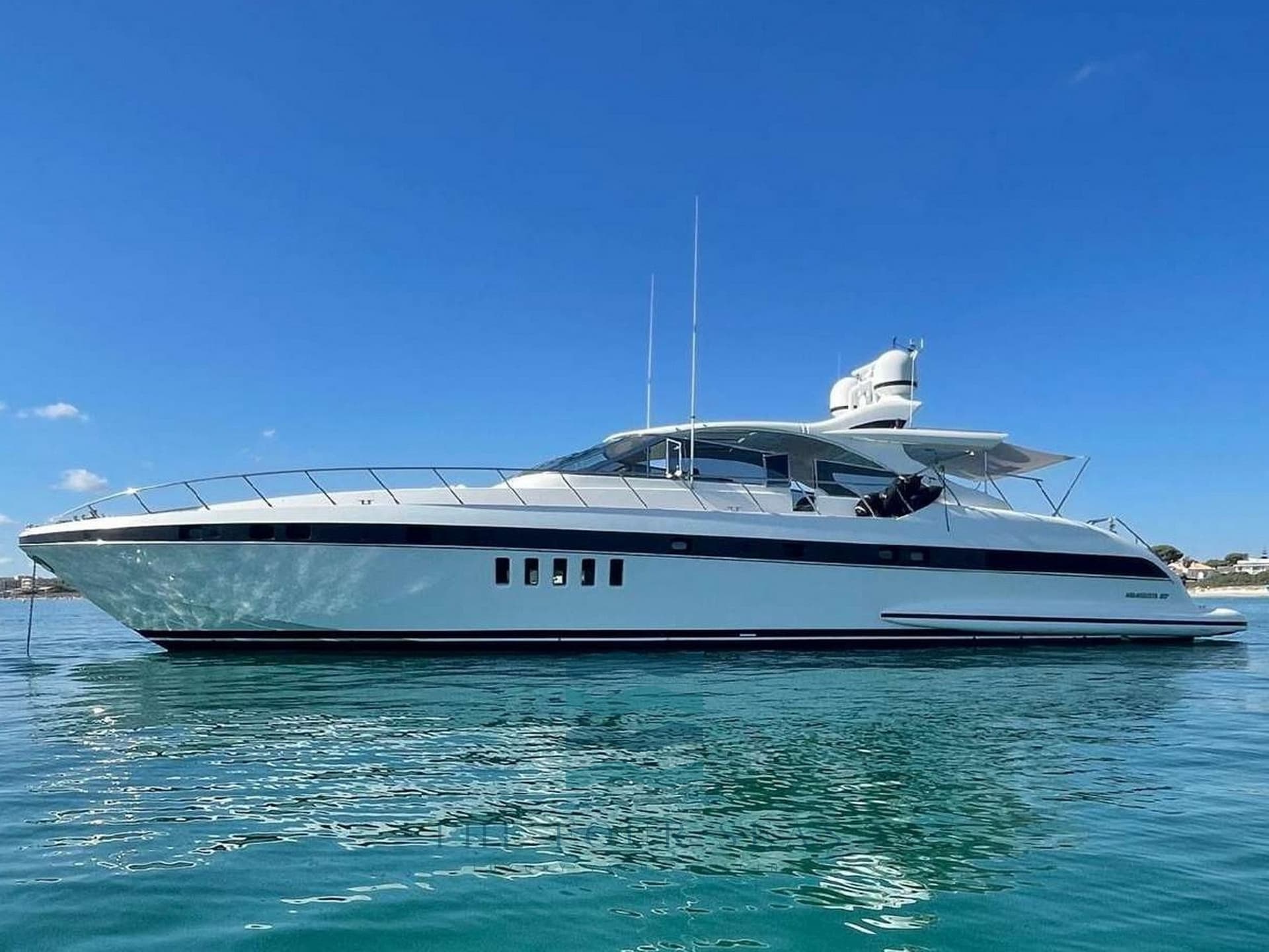 Overmarine Mangusta 80 Ht gebraucht - Detail 4