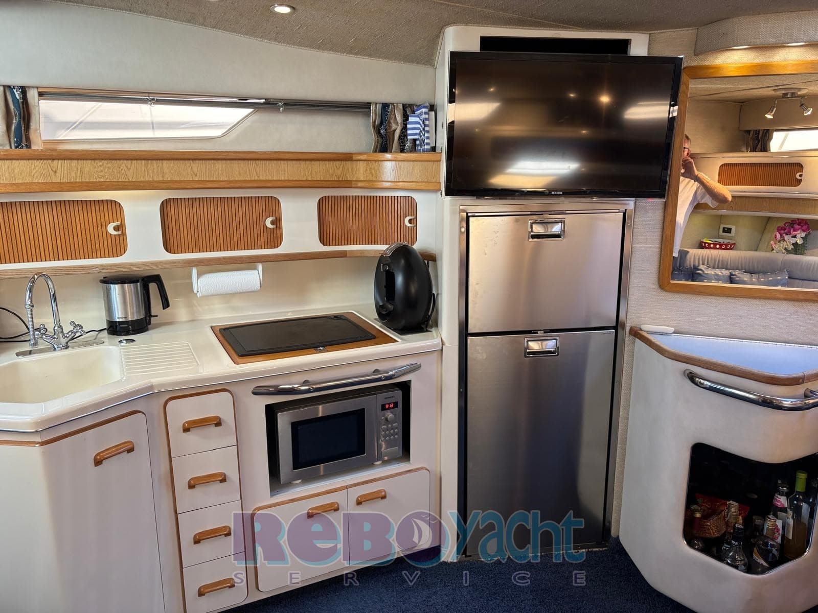 Sea Ray 440 DA Sundancer usato - foto hero 7