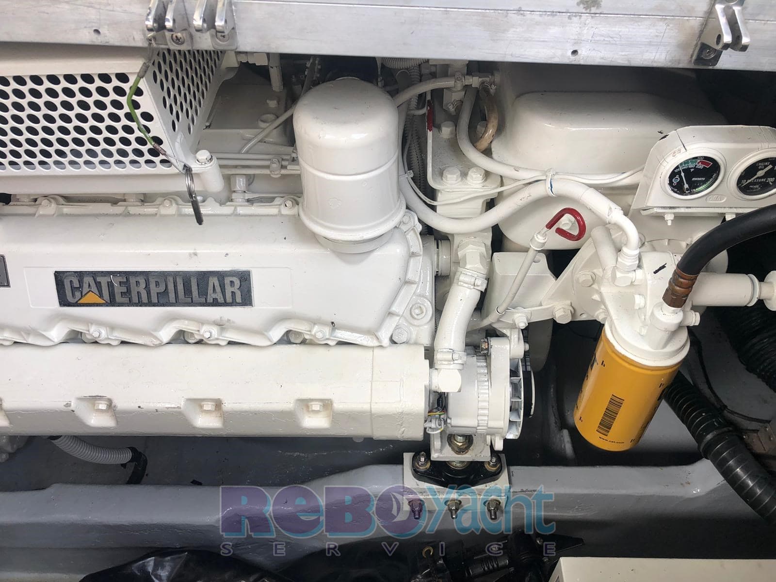 Sea Ray 440 DA Sundancer usato - foto hero 21