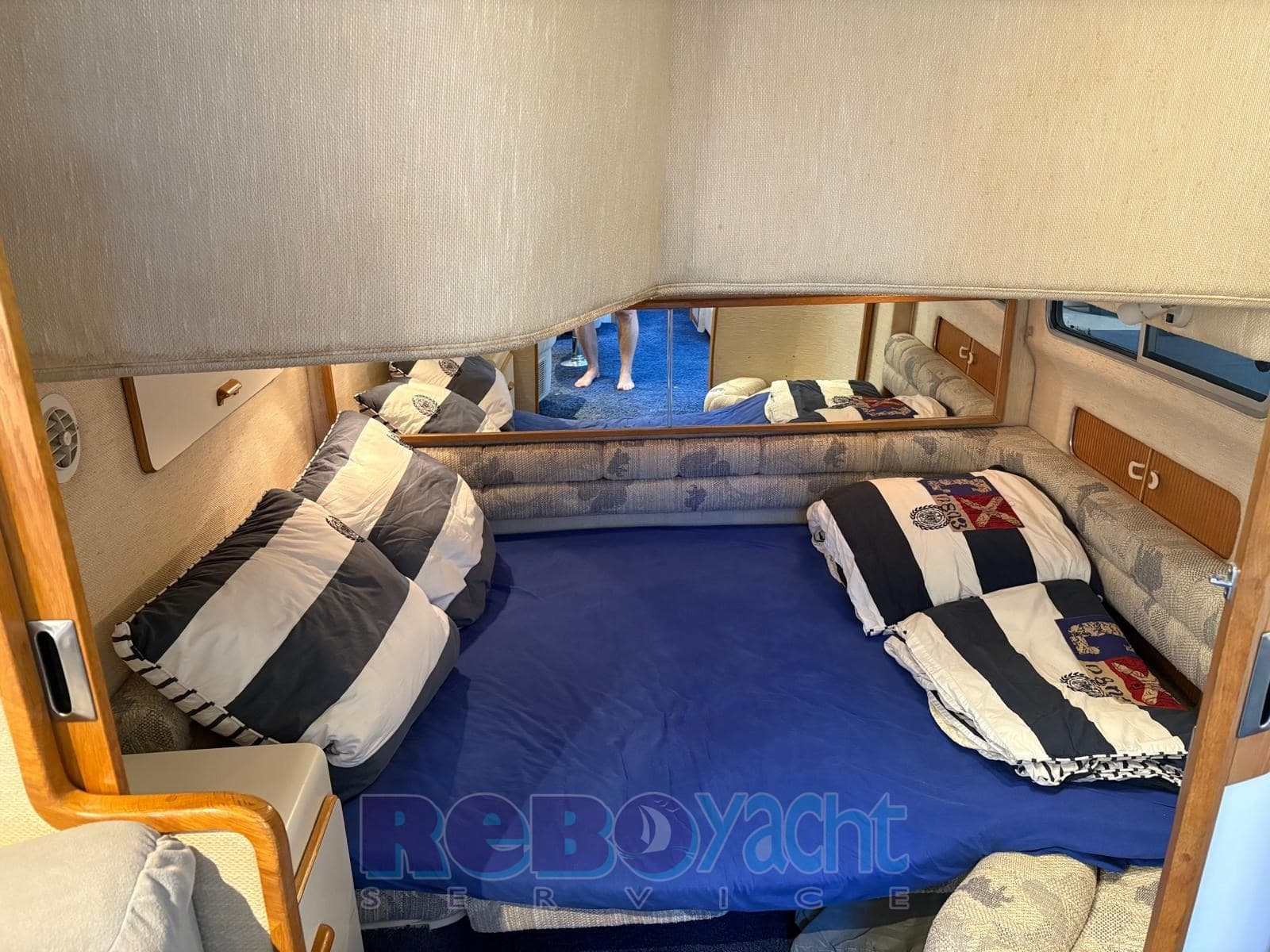 Sea Ray 440 DA Sundancer usato - foto hero 9