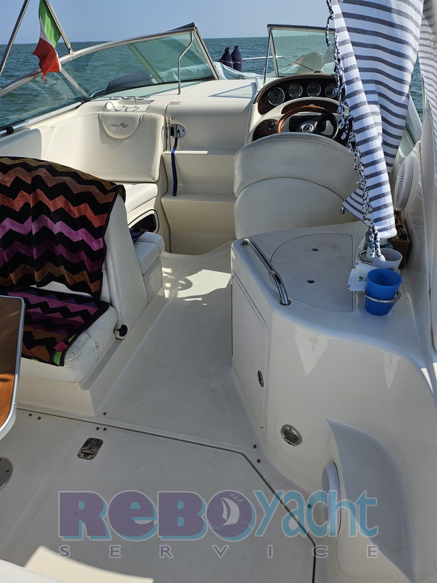Sea Ray 315 SUNDANCER usato - foto hero 10