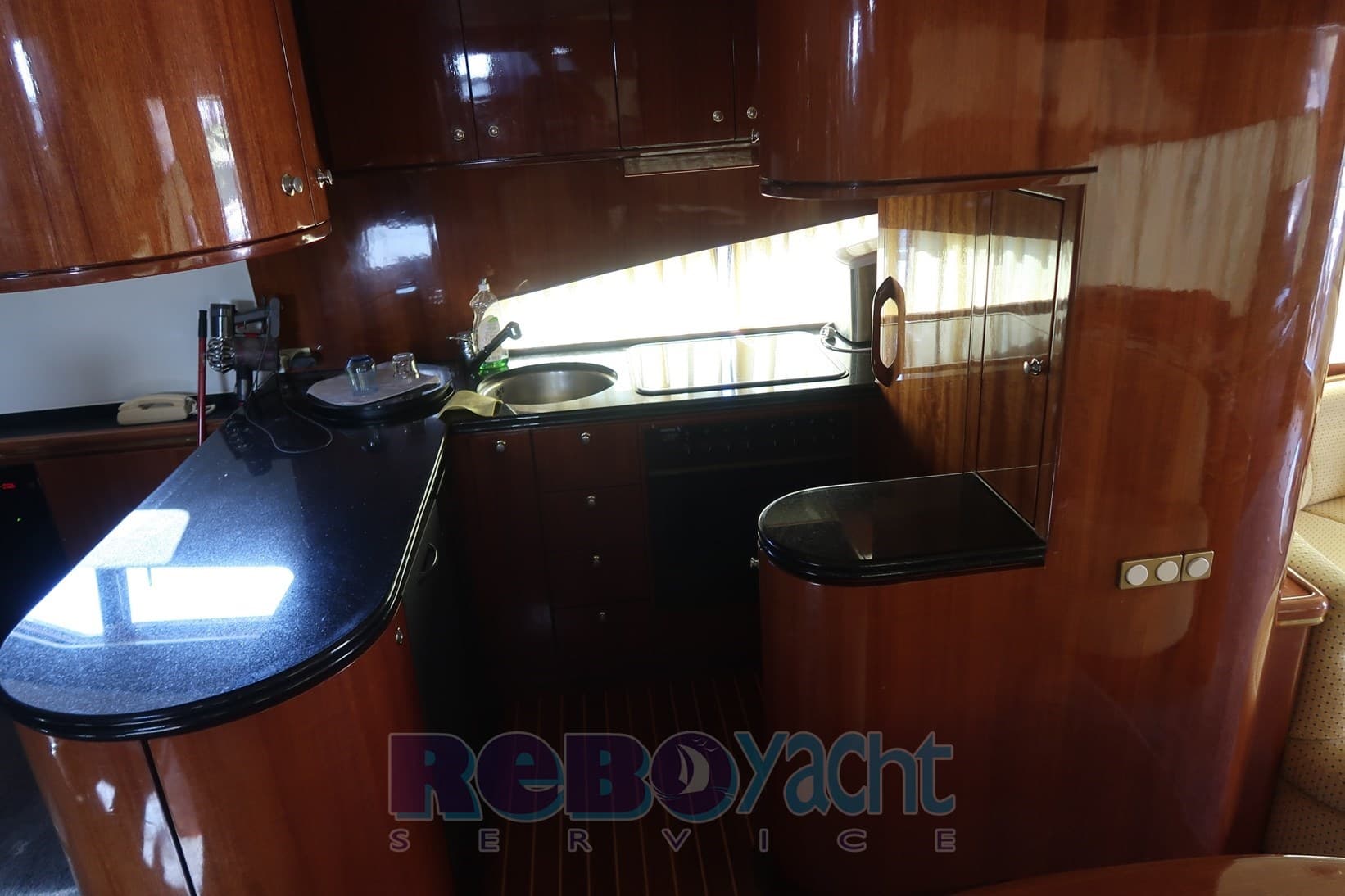 Elegance 70 Flybridge gebraucht - Hauptbild 6