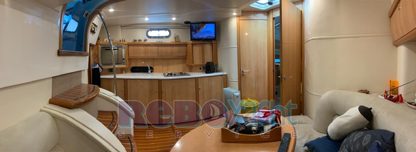 Sealine S 41/42 T.Top - Interior View Sealine S 41/42 T.Top - Interior View