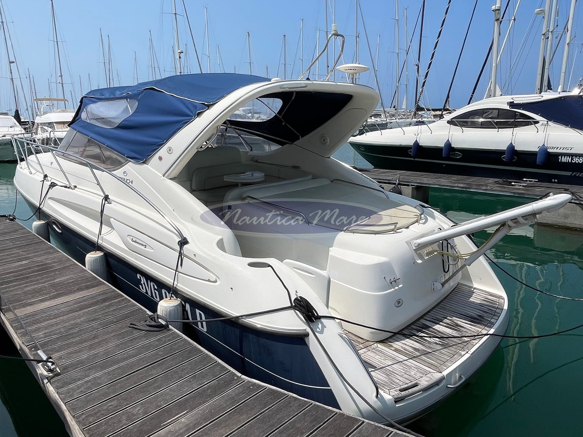 Cranchi Endurance 39 - Deck View Cranchi Endurance 39 - Deck View