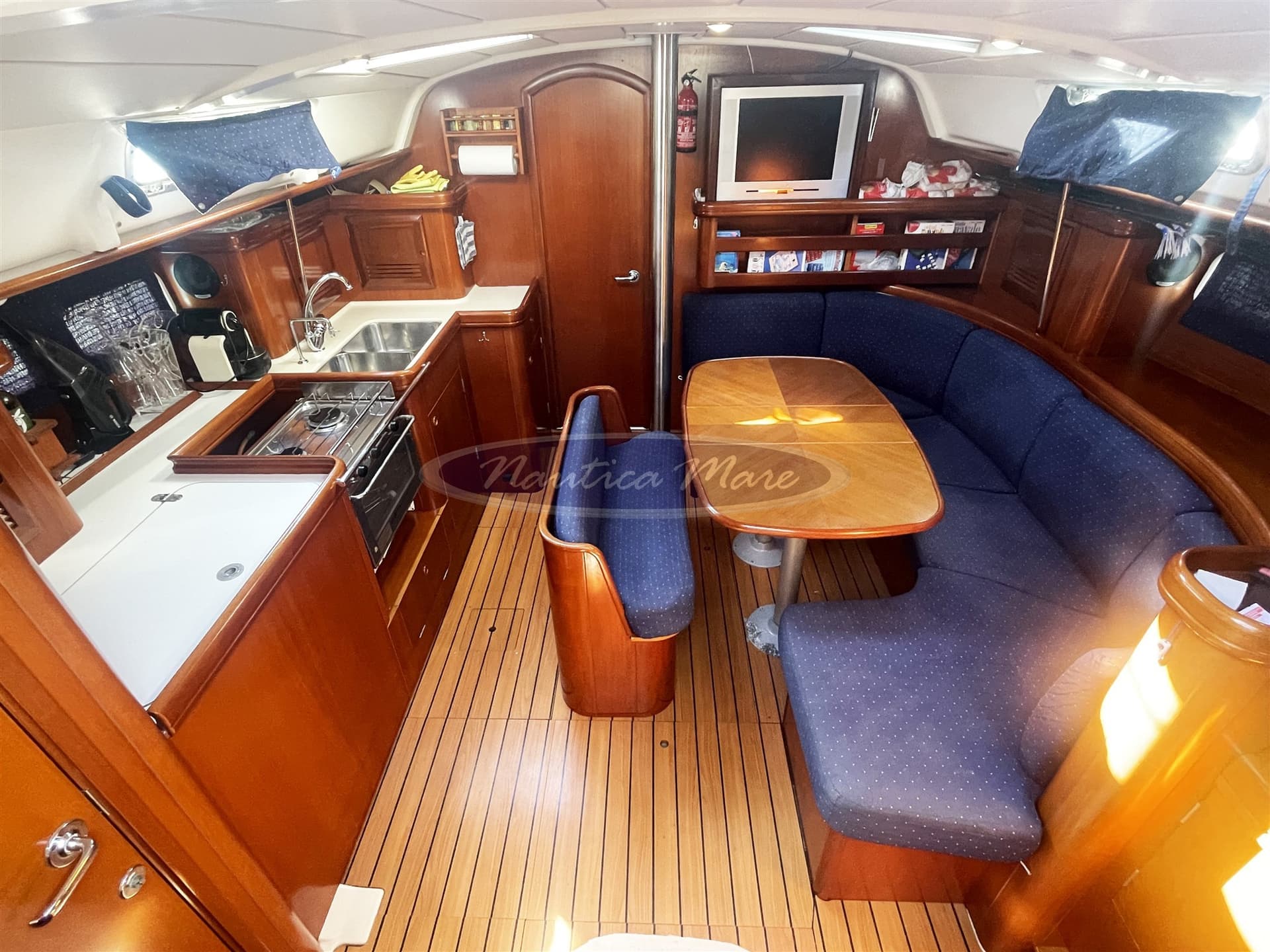Beneteau OCEANIS 411 Clipper used - hero image 9
