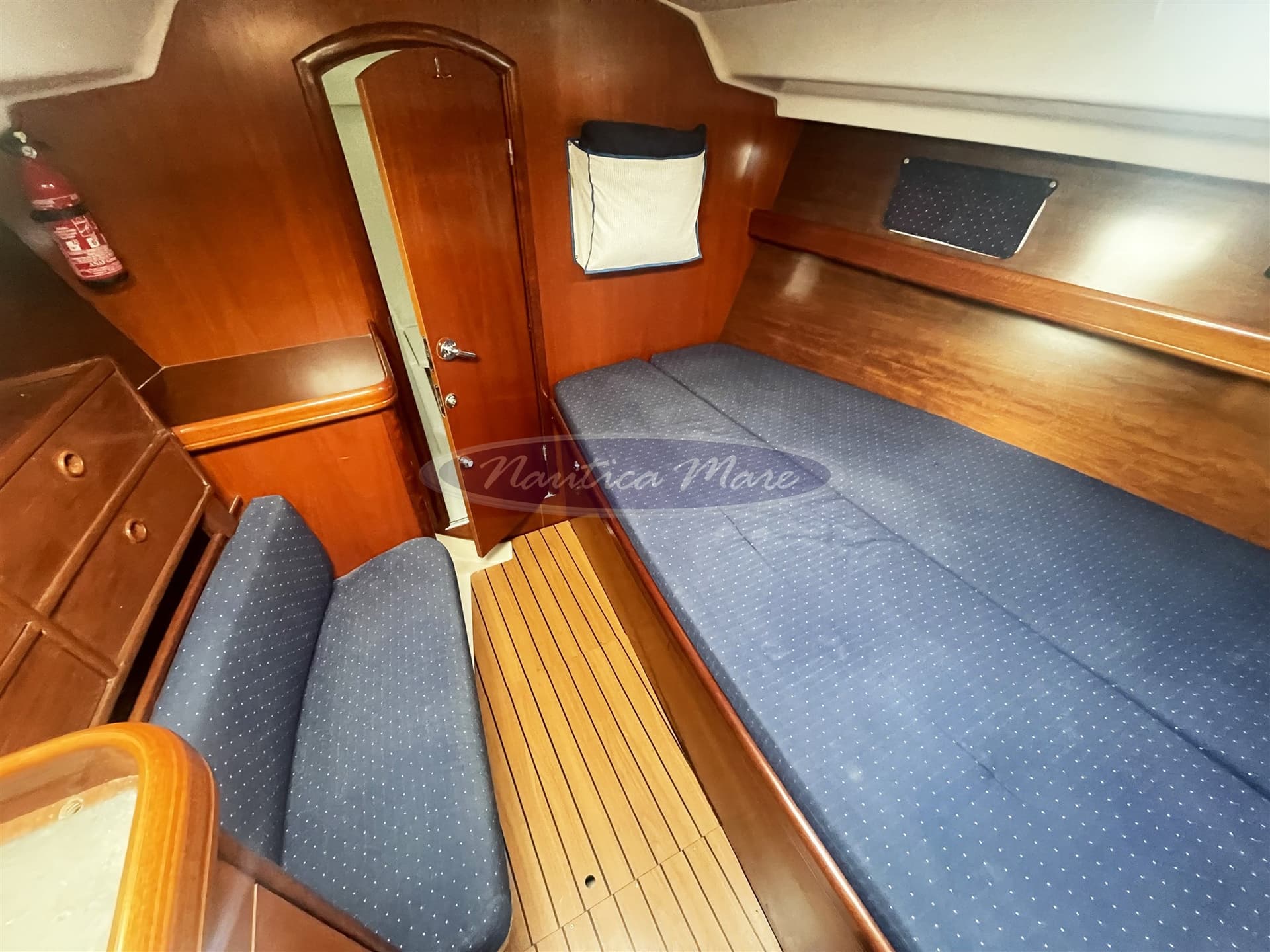Beneteau OCEANIS 411 Clipper used - hero image 15