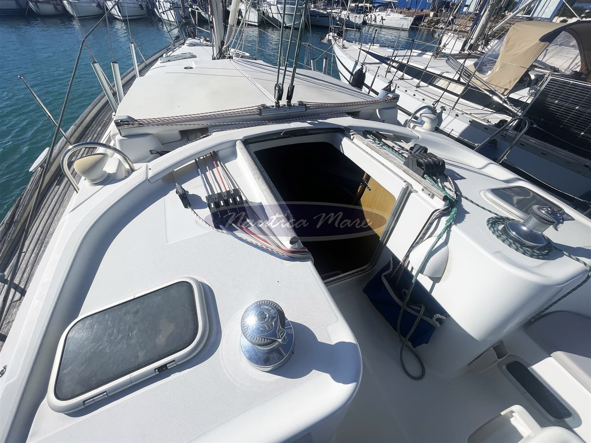 Beneteau OCEANIS 411 Clipper used - hero image 6