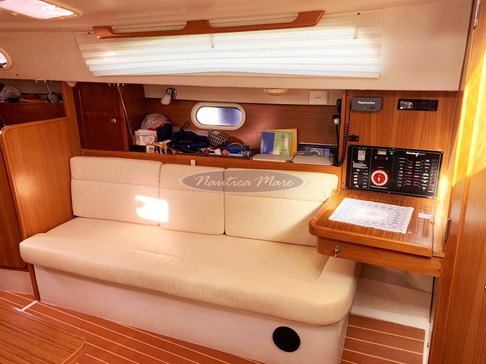 Catalina Yachts Catalina 309 usato - foto hero 8