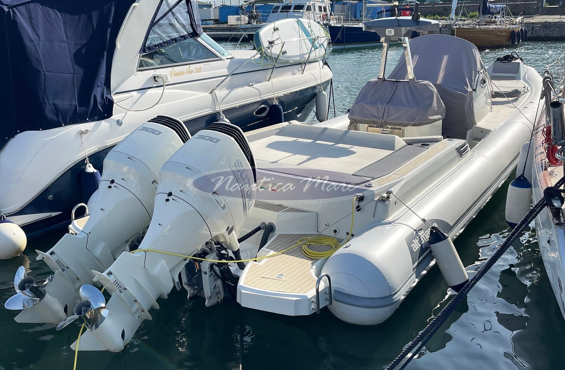 Altamarea Wave 35 - Deck View Altamarea Wave 35 - Deck View