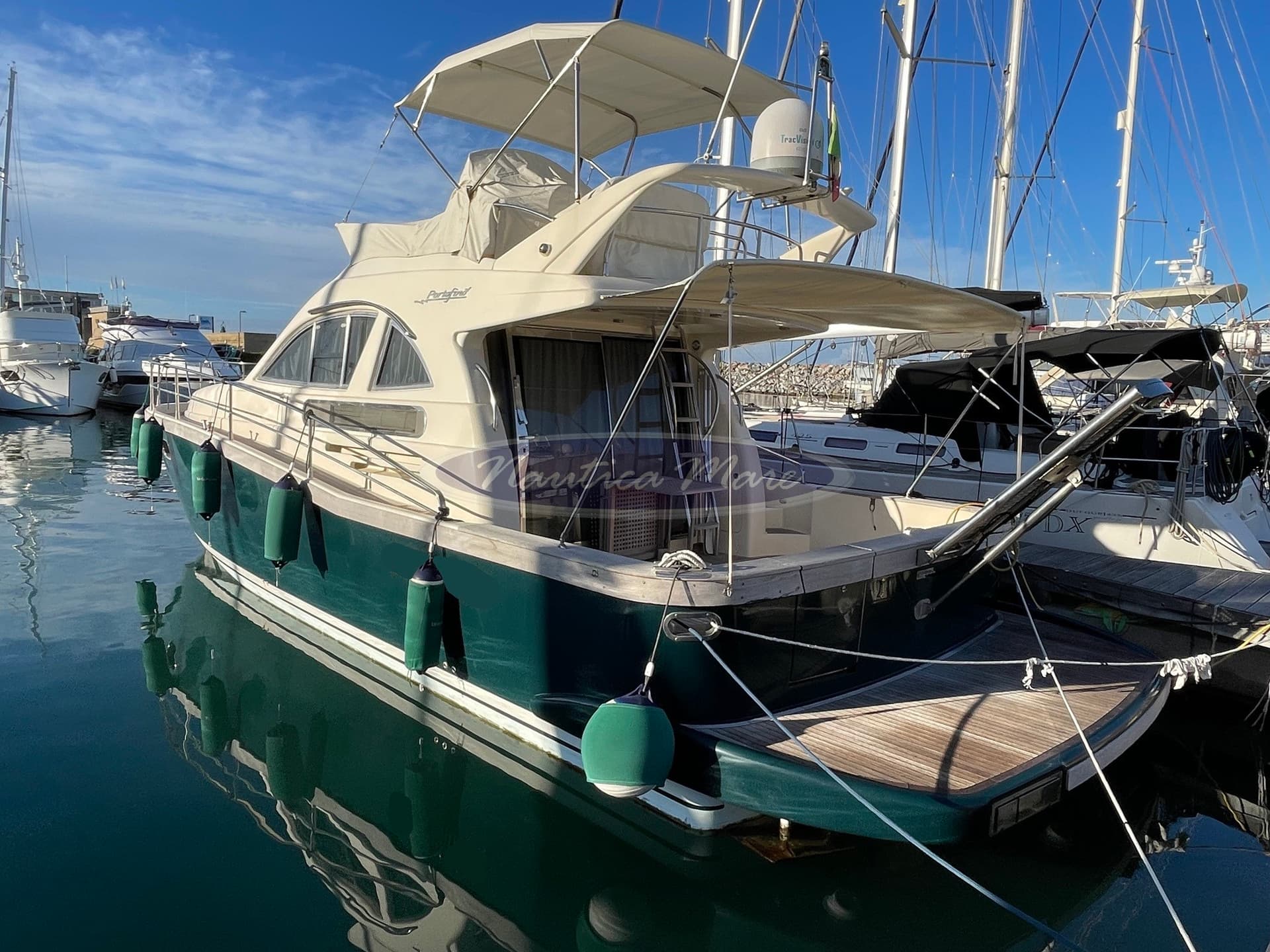 Portofino Marine Portofino 47 Fly - Detail View 1 Portofino Marine Portofino 47 Fly - Detail View 1