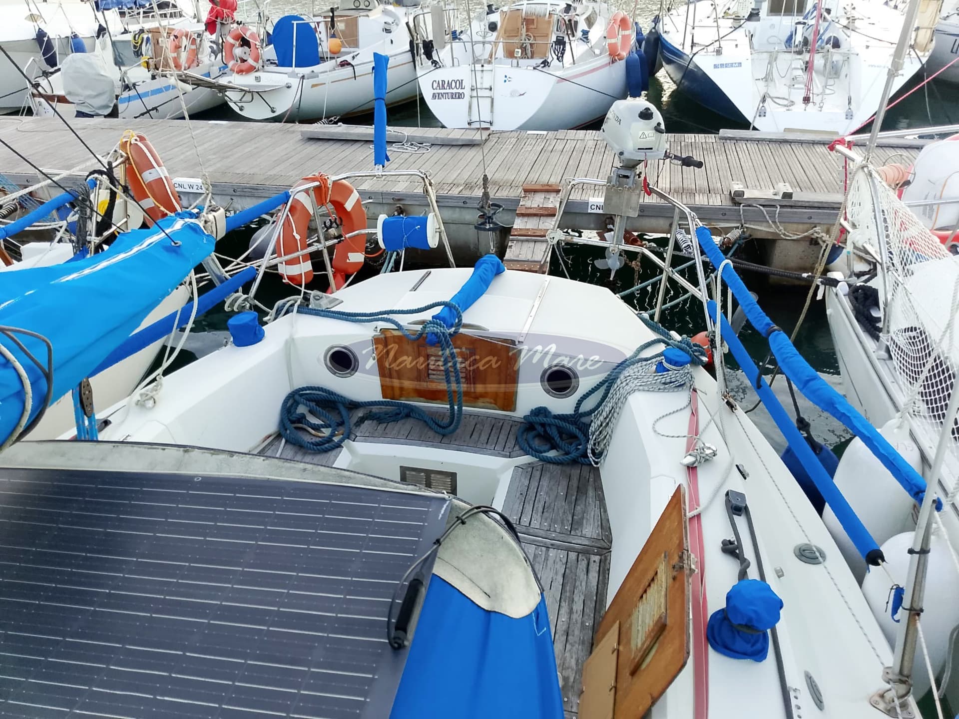 Altura Altura 901 - Deck View Altura Altura 901 - Deck View