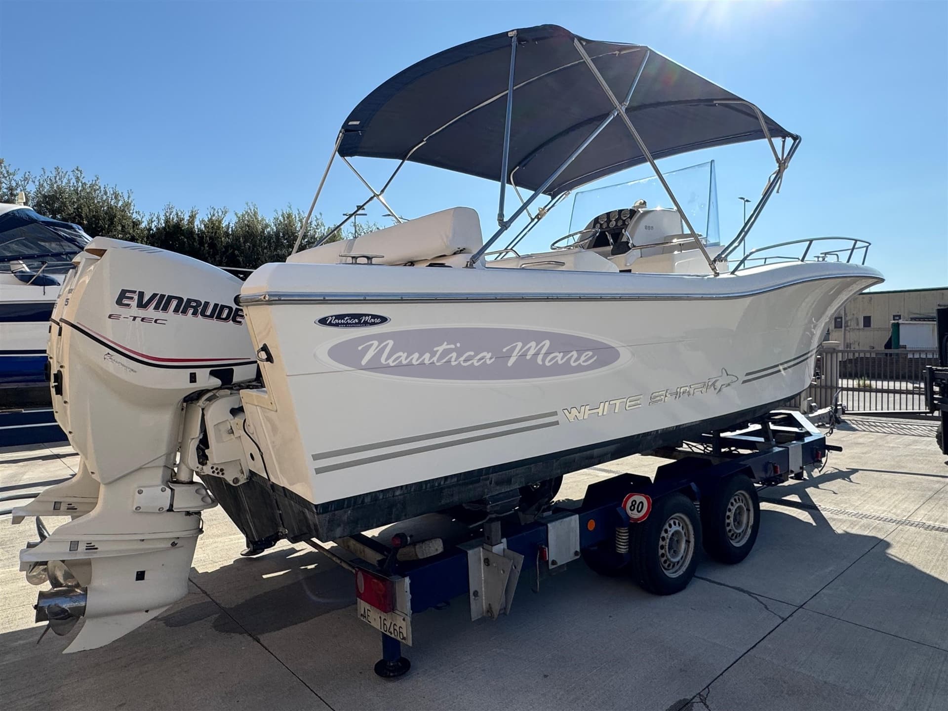 Kelt White Shark 265 - Deck View Kelt White Shark 265 - Deck View