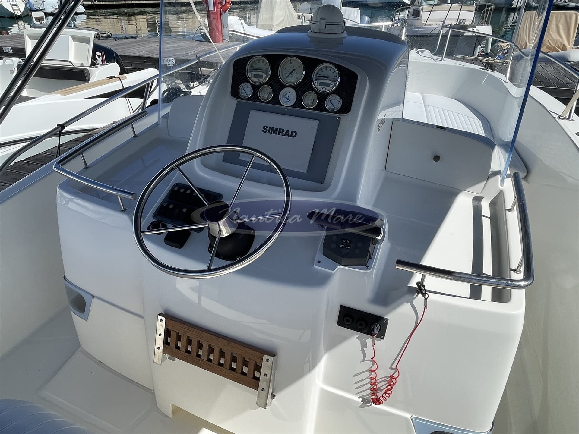 Kelt White Shark 265 - Detail View 1 Kelt White Shark 265 - Detail View 1