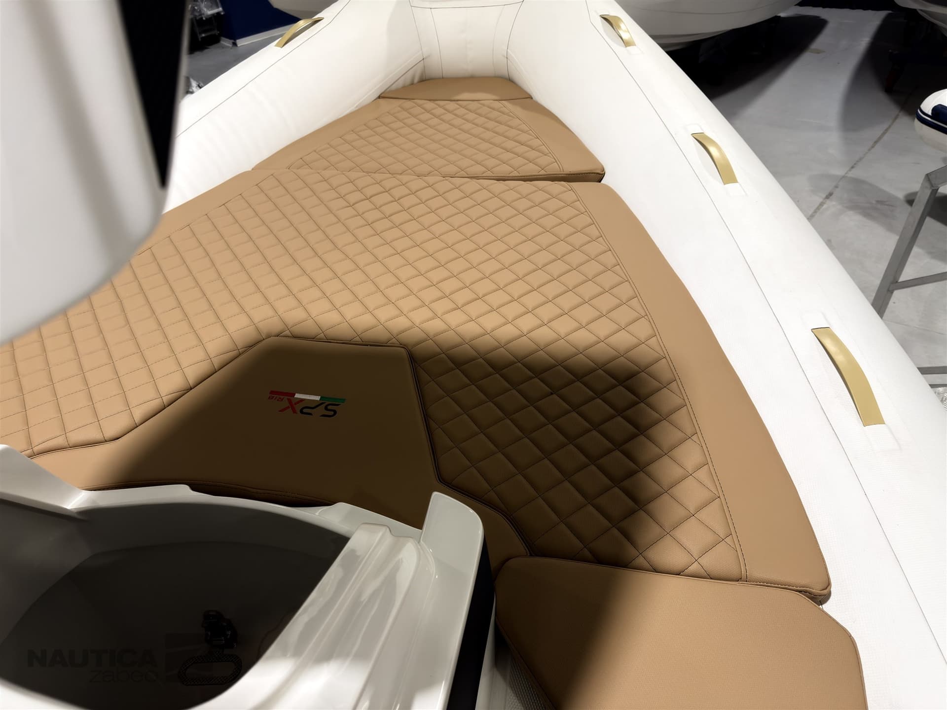 Spx Rib 24 Dinette d'occasion - image hero 10