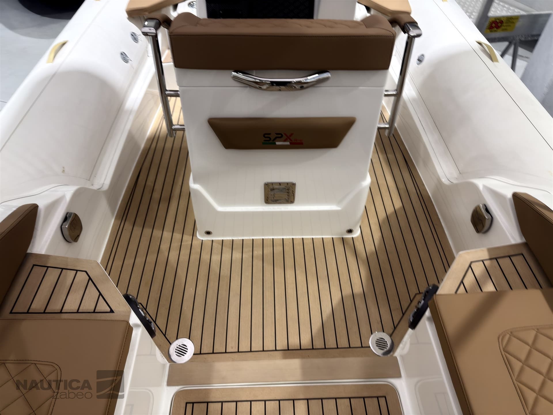 Spx Rib 24 Dinette d'occasion - image hero 7