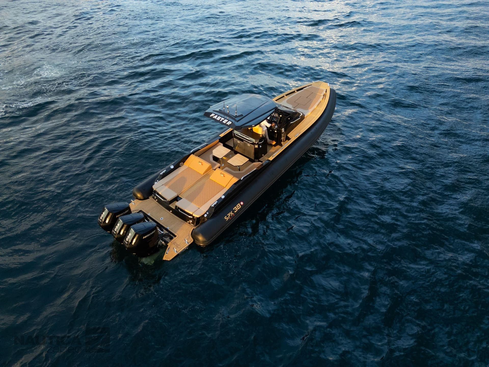Spx Rib 38 Dinette d'occasion - vue principale