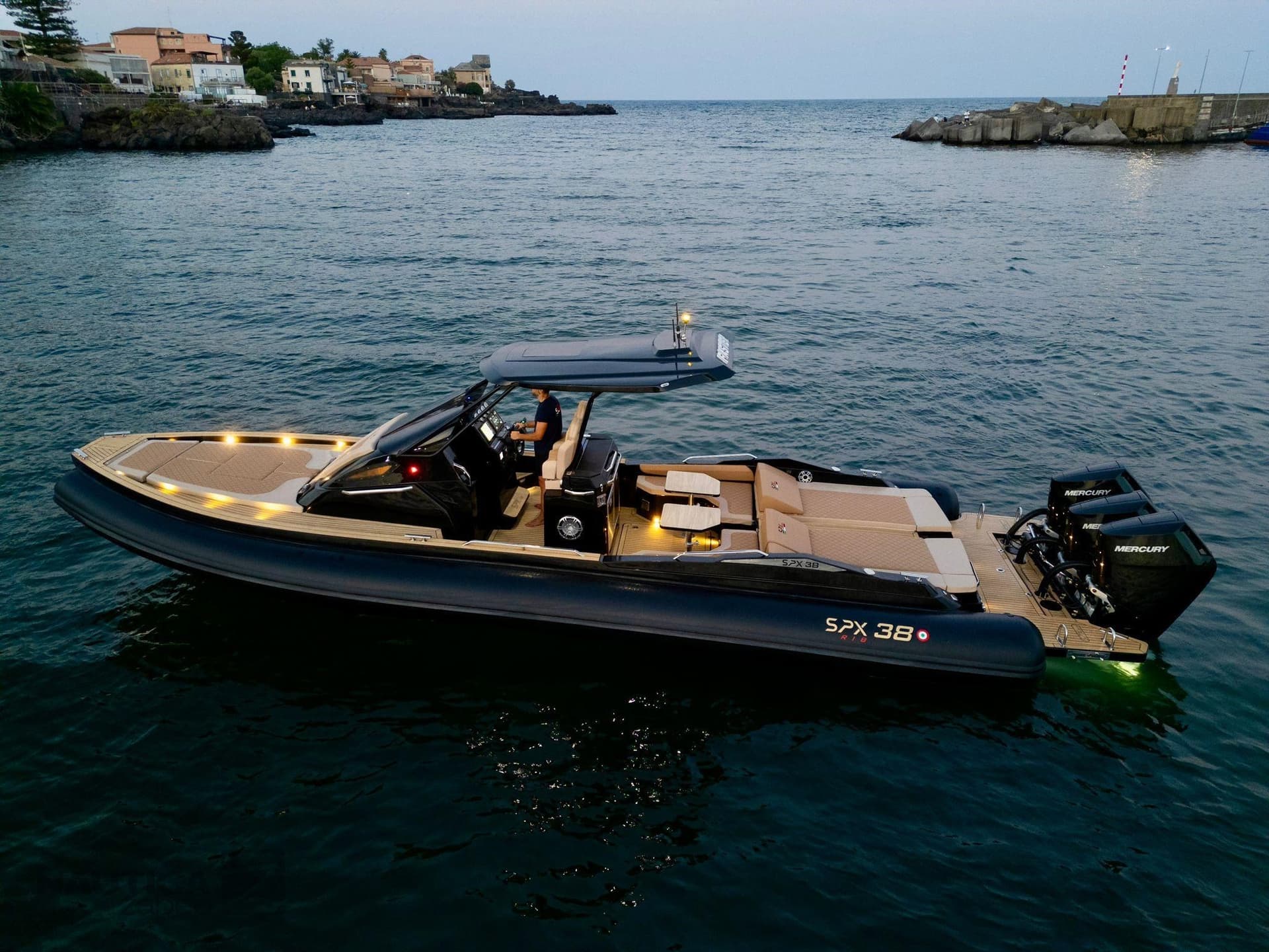 Spx Rib 38 Dinette d'occasion - image hero 2