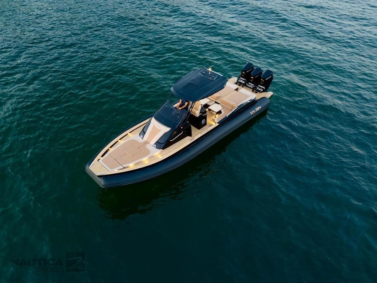 Spx Rib 38 Dinette - Deck View Spx Rib 38 Dinette - Deck View