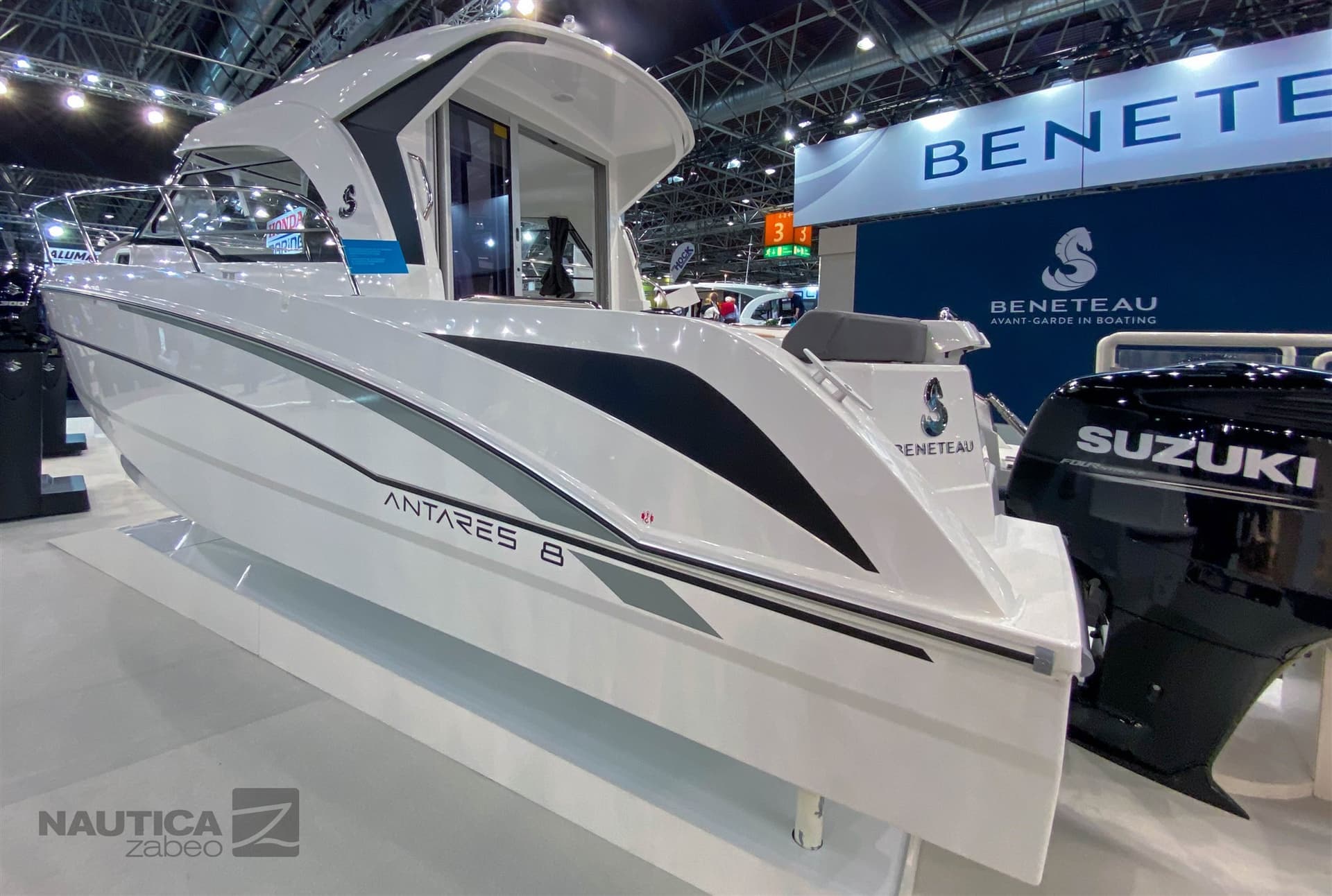 Beneteau Antares 8 Cruising gebraucht - Detail 4