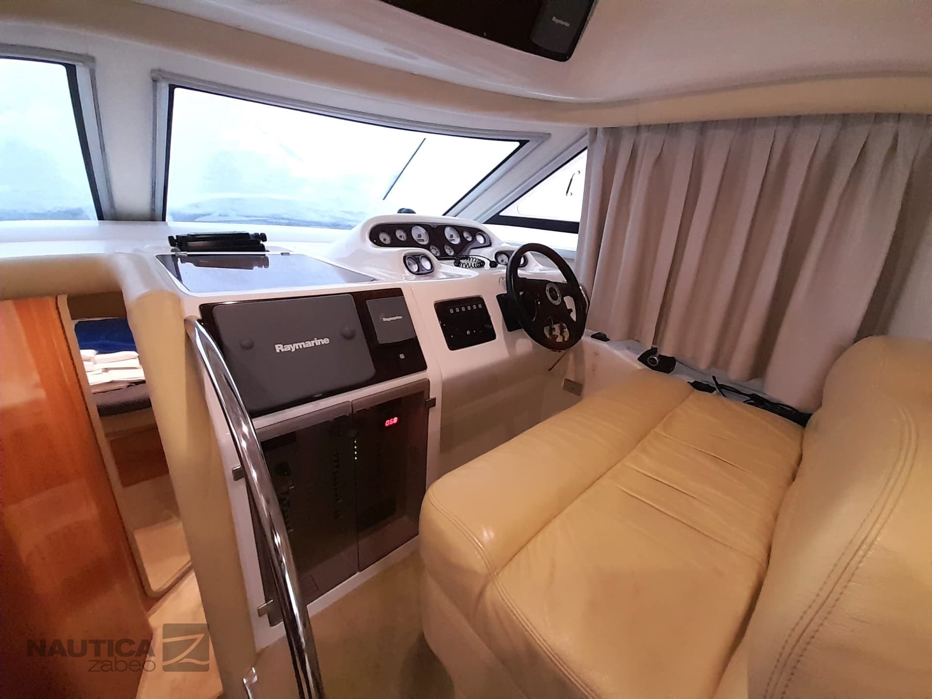 Cranchi Atlantique 40 used - detail 2