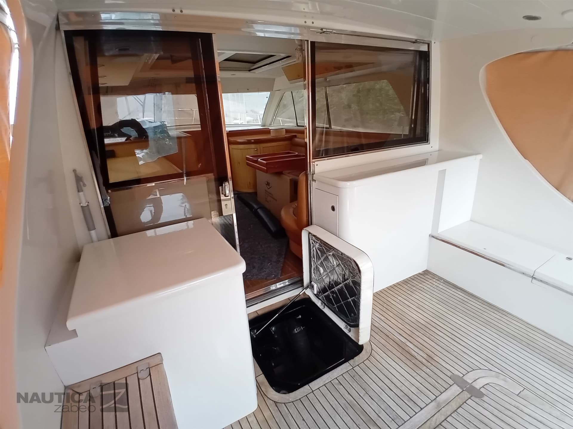 Solare 43 Lobster used - detail 3