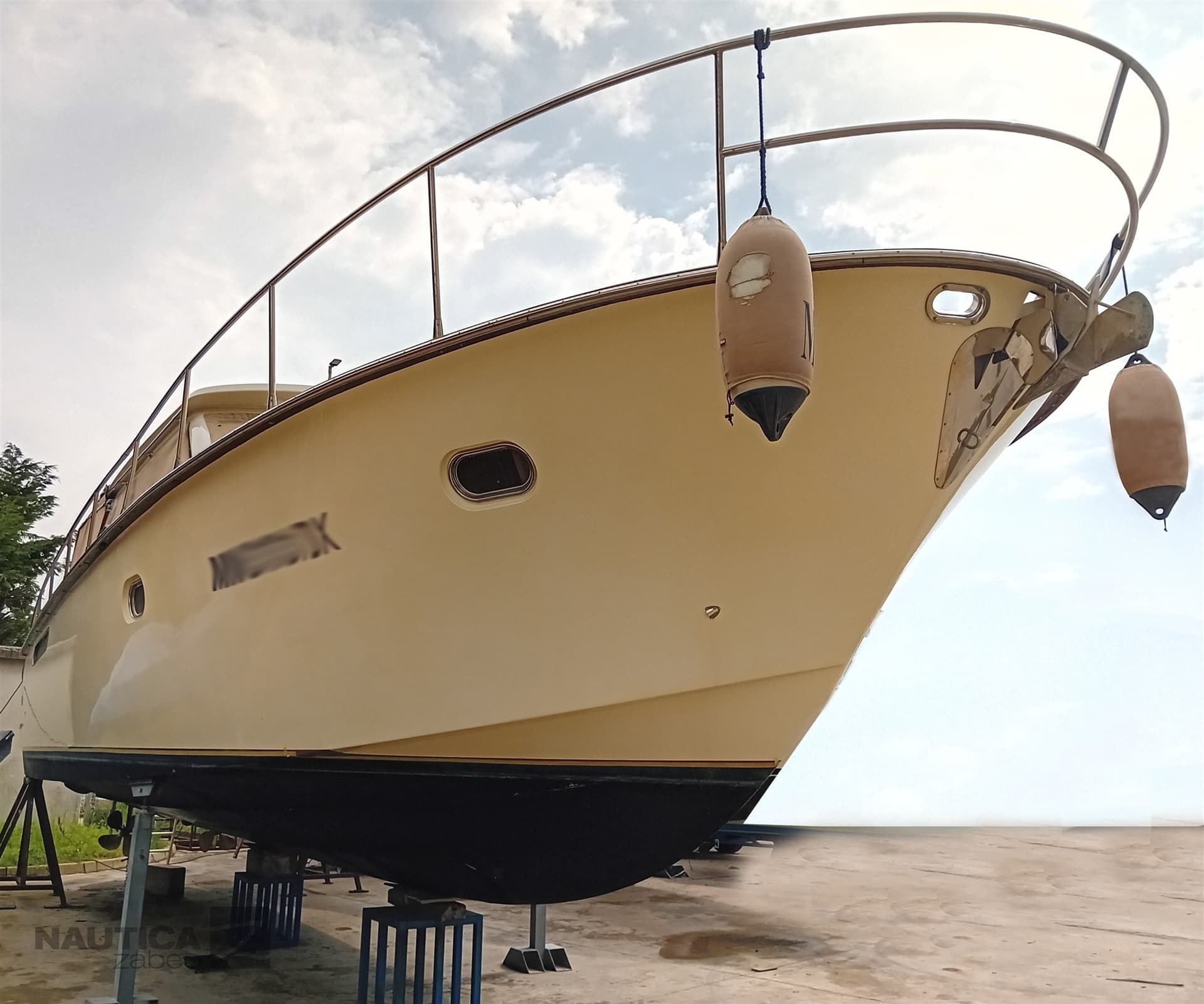 Solare 43 Lobster used - detail 1