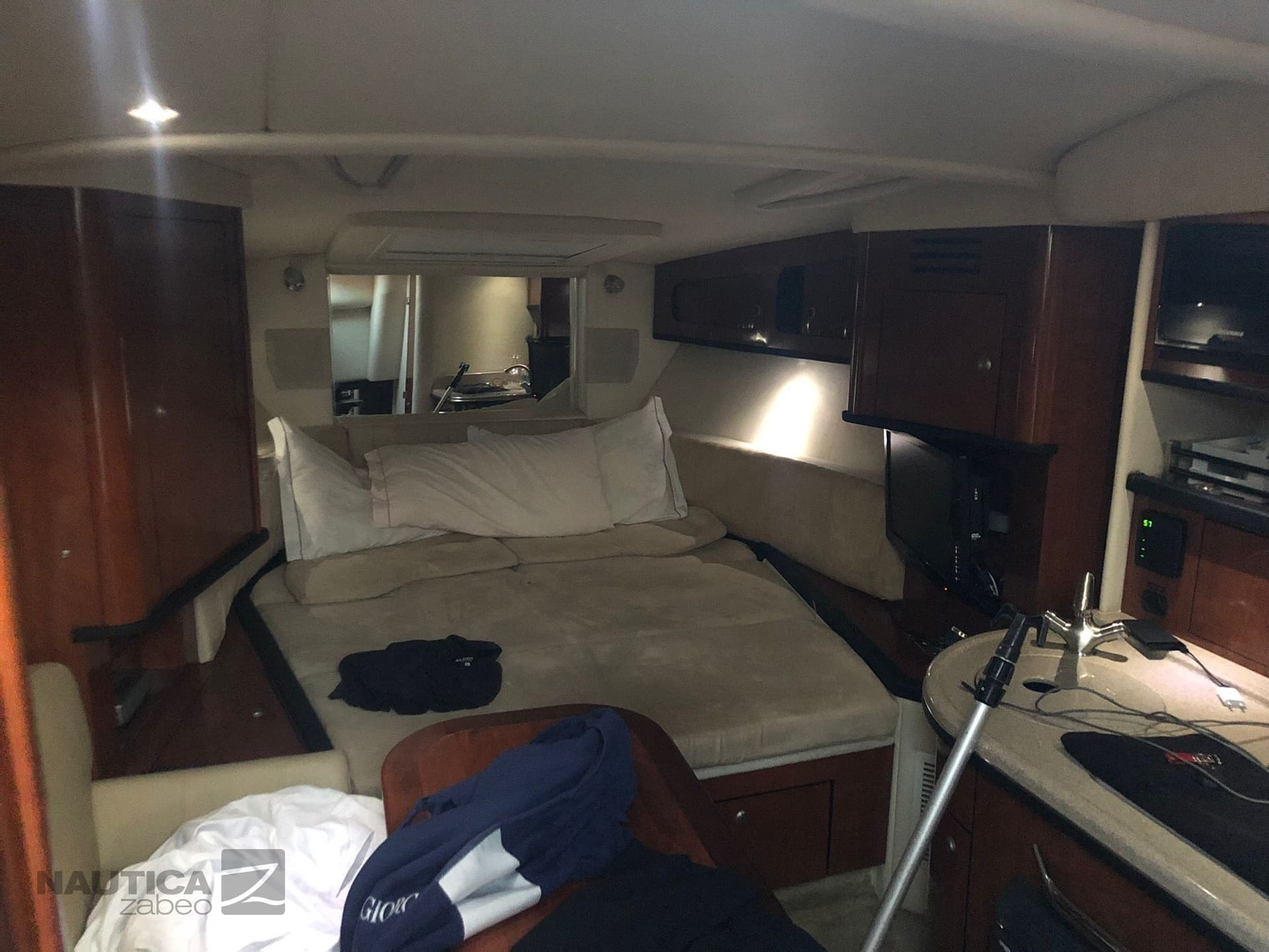 Sea Ray 325 Sundancer usato - foto hero 23