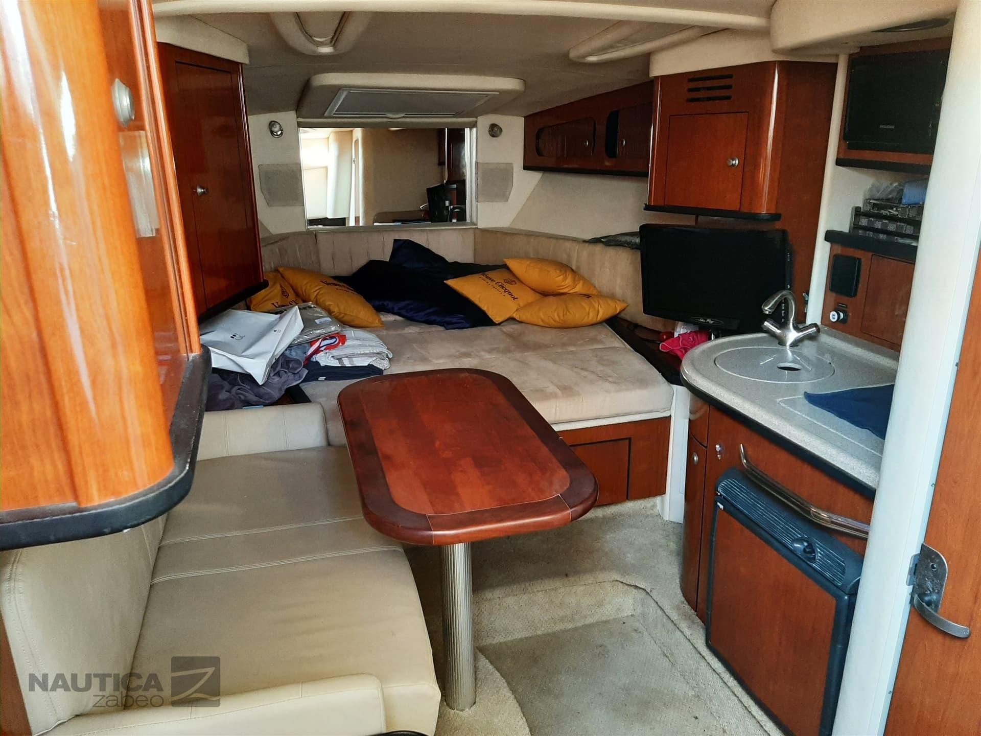 Sea Ray 325 Sundancer usato - foto hero 13