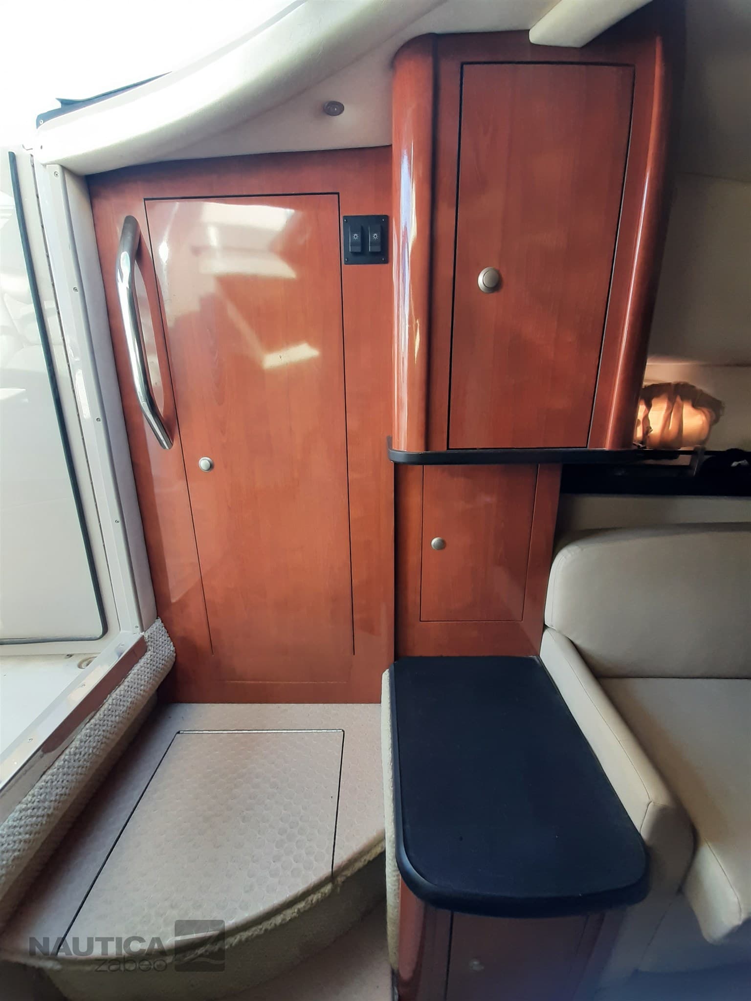Sea Ray 325 Sundancer usato - foto hero 20