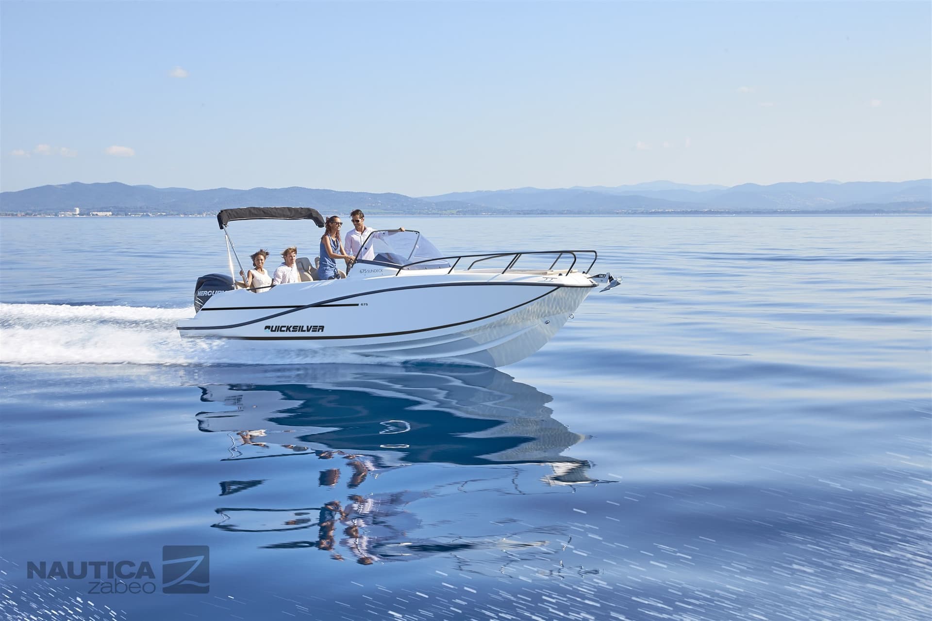 Quicksilver Activ 675 Sundeck - Main View Quicksilver Activ 675 Sundeck - Main View