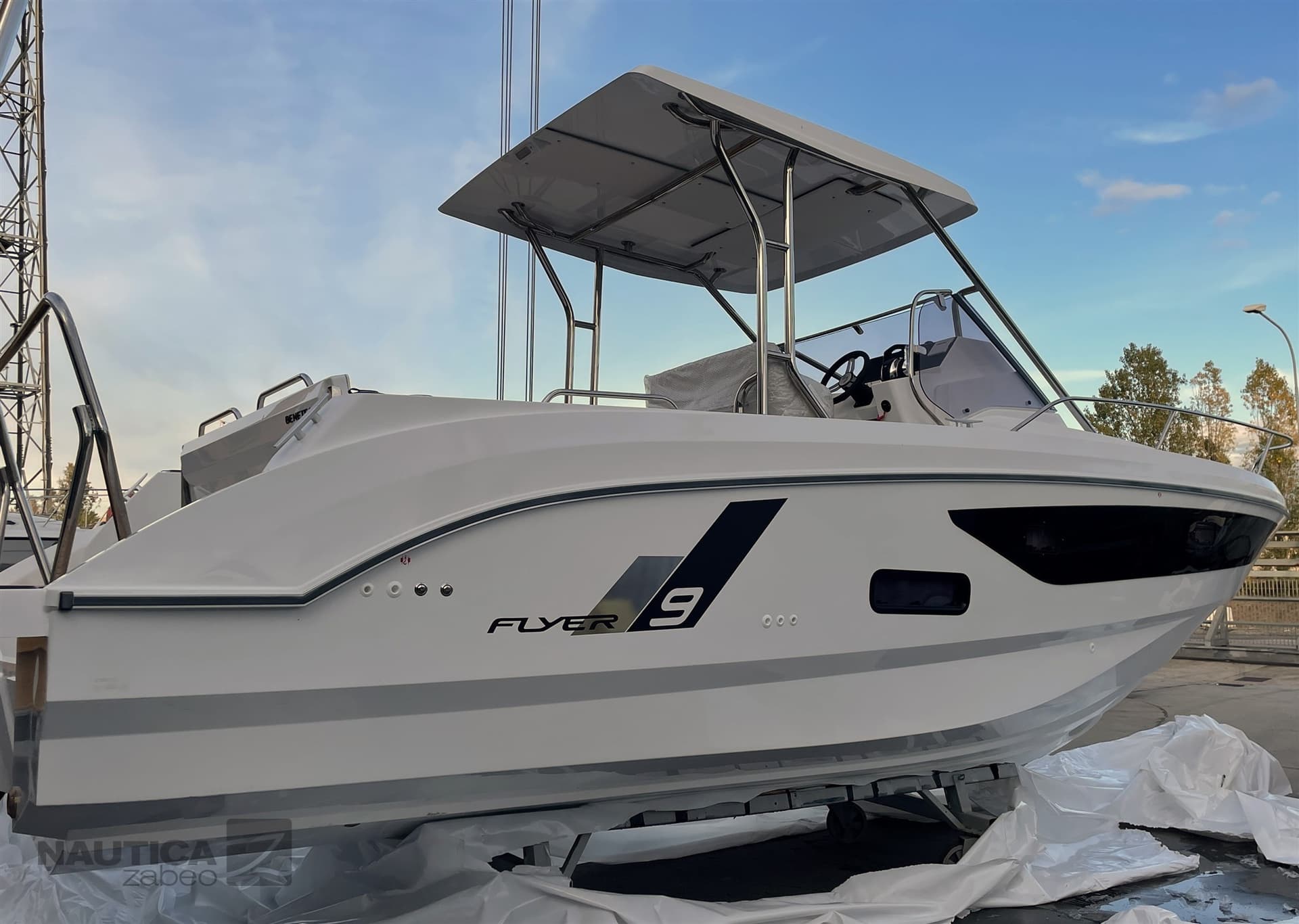Beneteau Flyer 9 Sundeck used - detail 2
