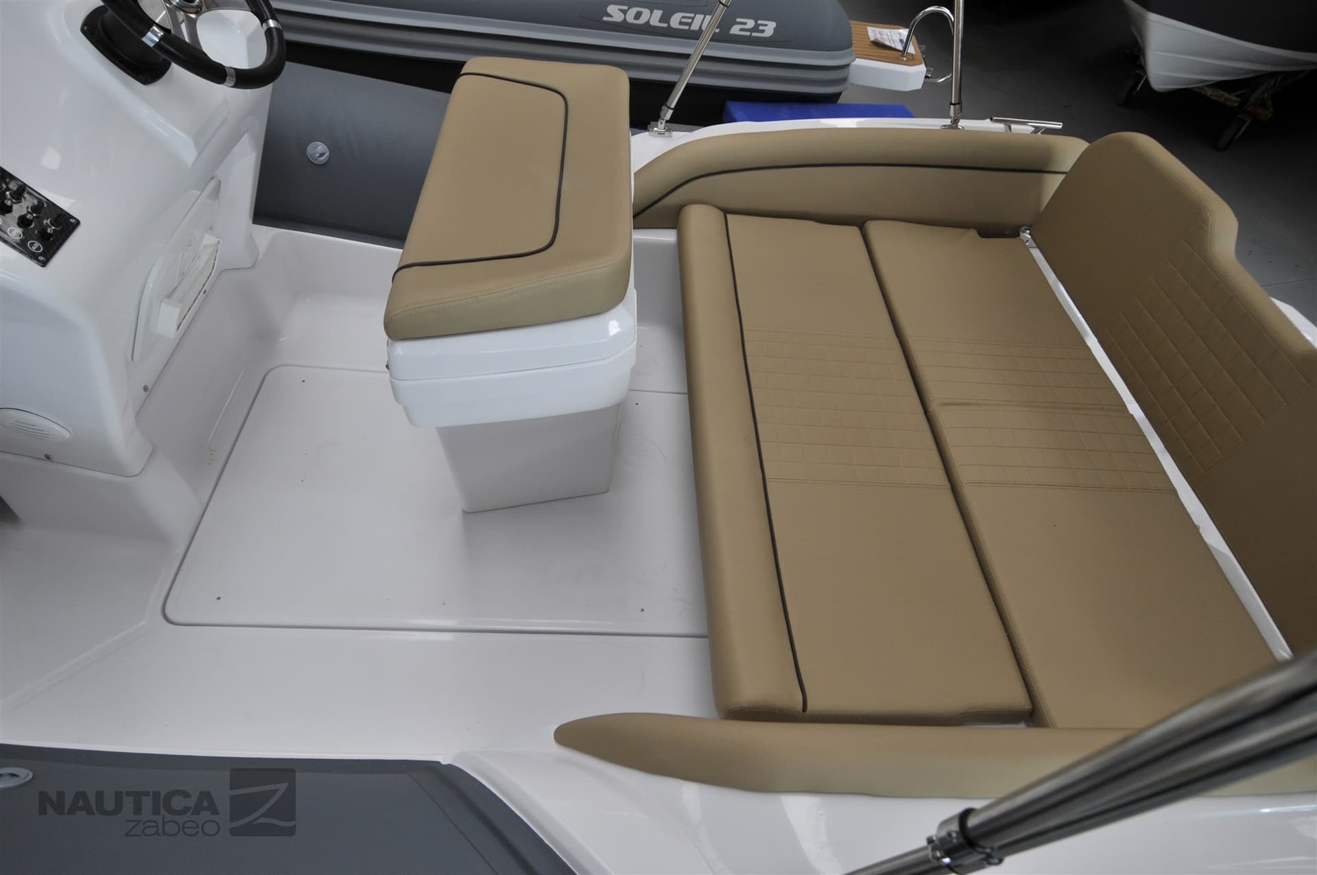 Salpa Soleil 20 - Interior View Salpa Soleil 20 - Interior View