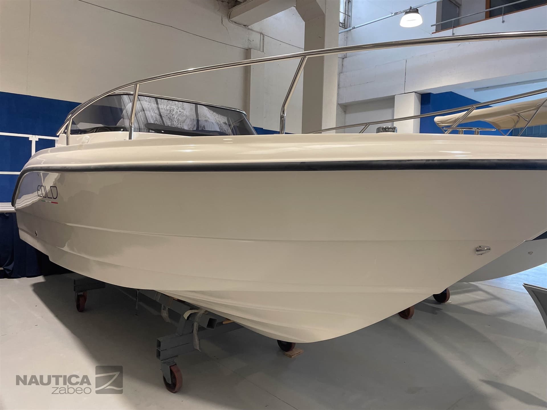 Eolo Marine 730 Day Hbs - Detail View 1 Eolo Marine 730 Day Hbs - Detail View 1