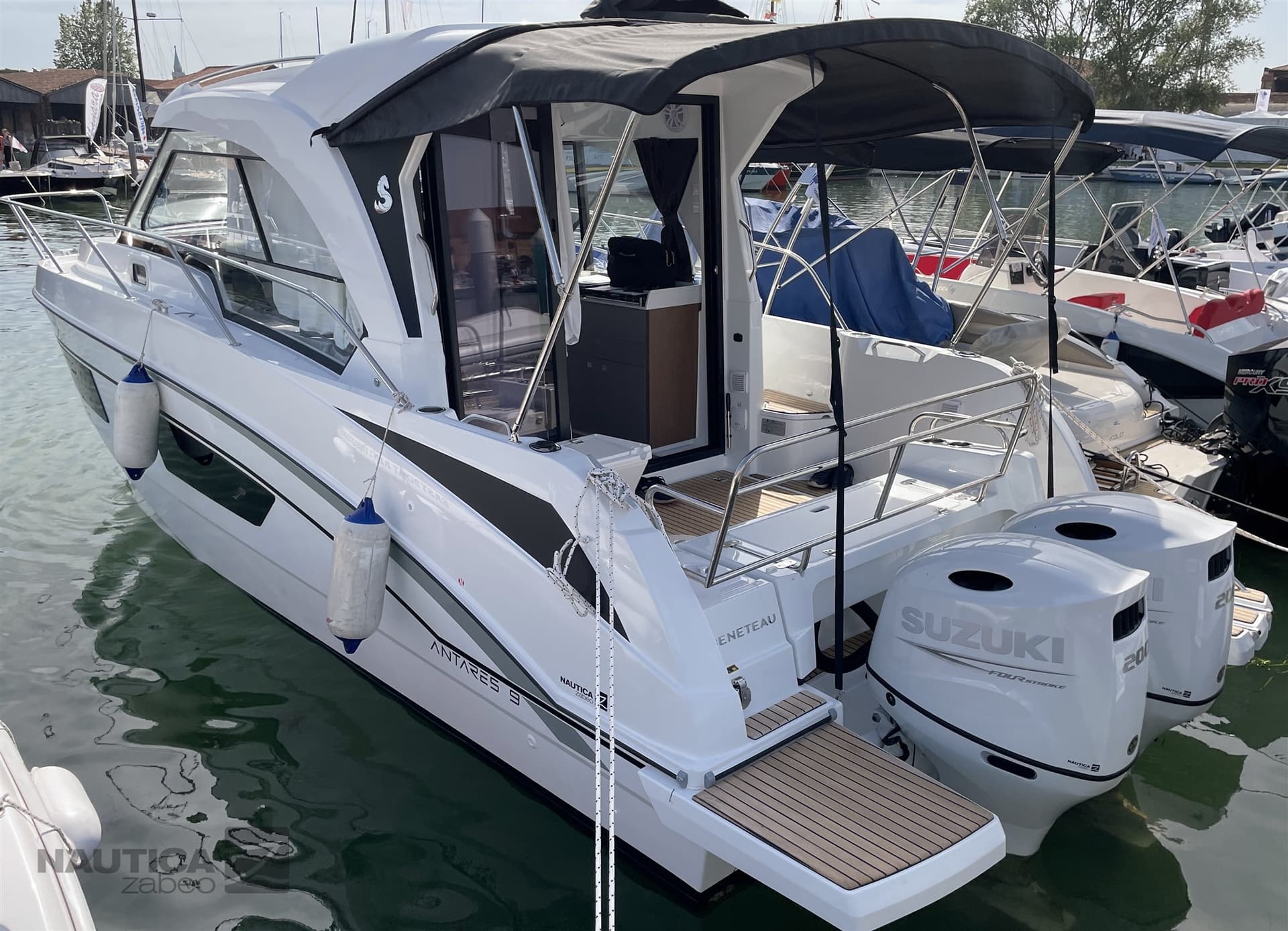 Beneteau Antares 9 Ob Fb gebraucht - Detail 1