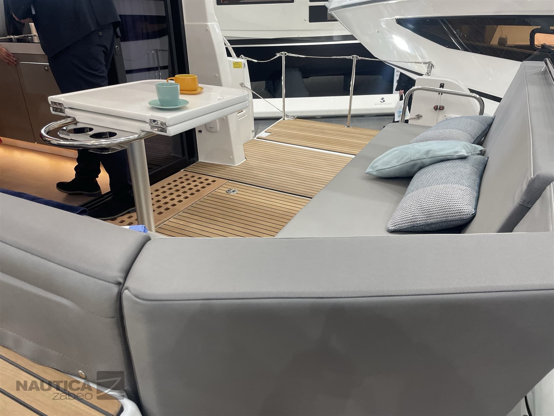 Beneteau Antares 11 Ob usato - dettaglio 3