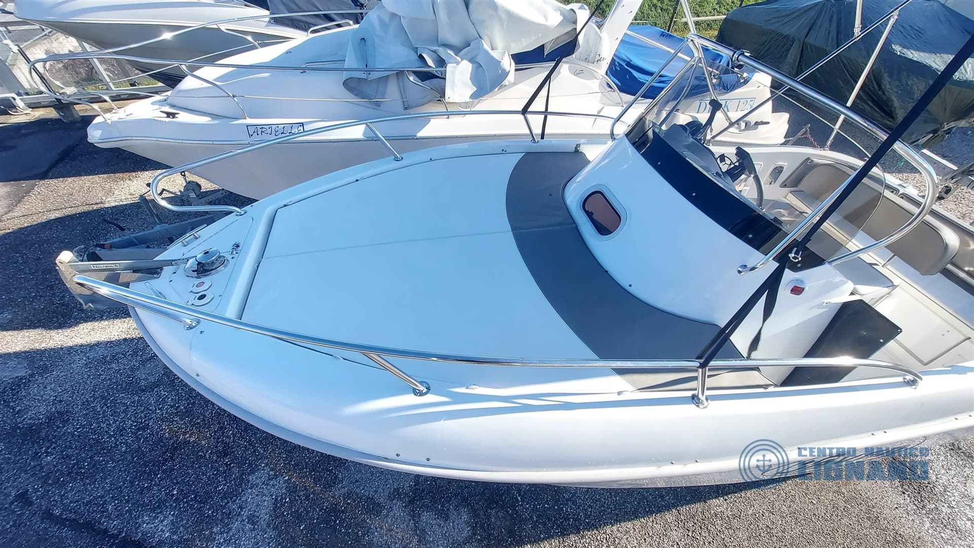 Saver 560 Walk Around - Interior View Saver 560 Walk Around - Interior View