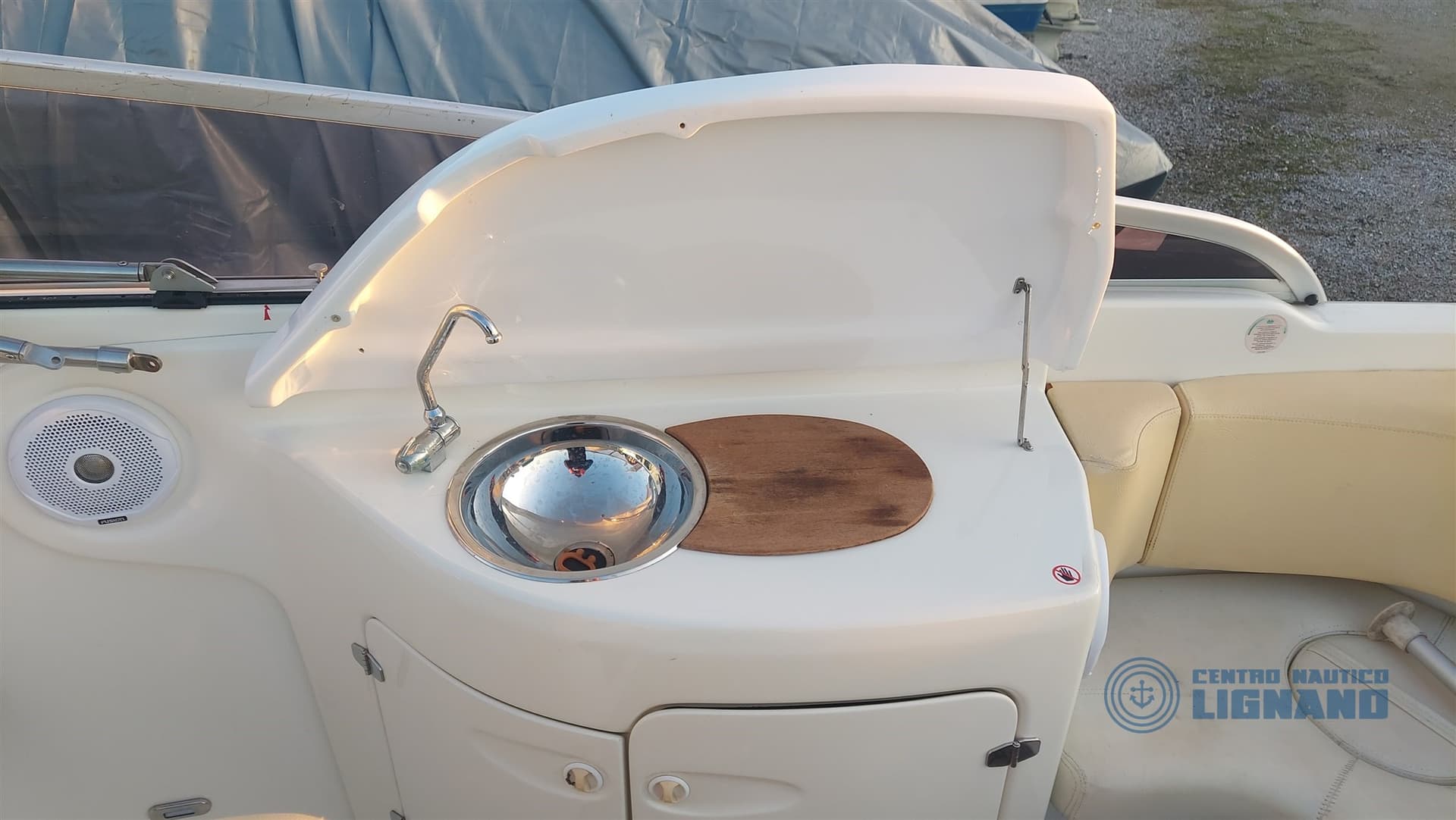 Cranchi Csl 27 - Deck View Cranchi Csl 27 - Deck View