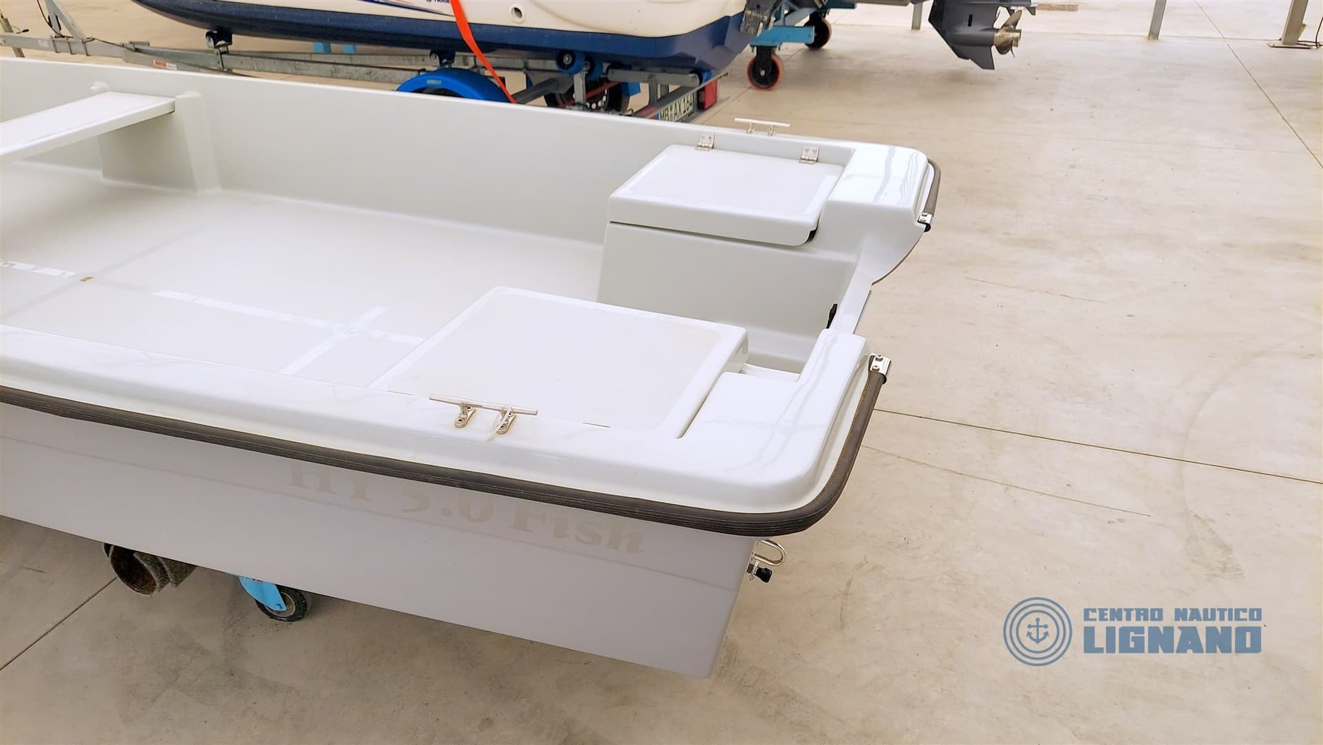 Hiros Boat 5.0 Base - Deck View Hiros Boat 5.0 Base - Deck View