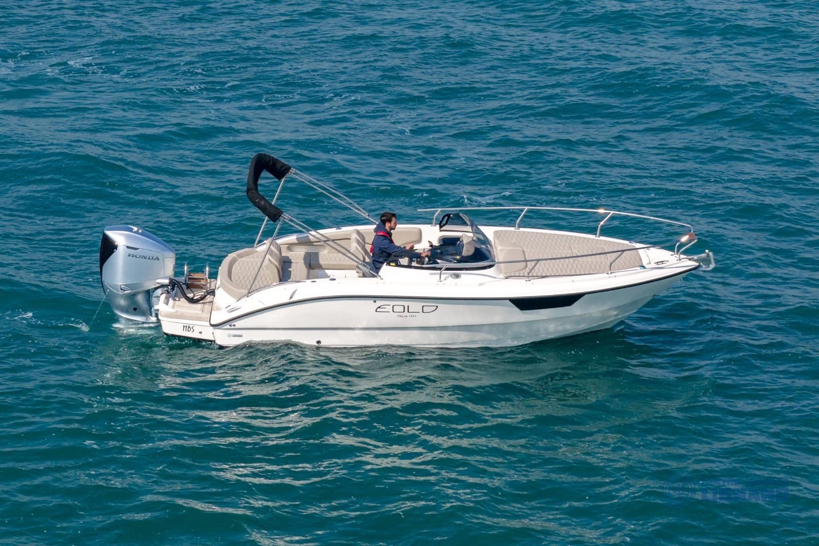 Eolo 730 Day Hbs - Detail View 1 Eolo 730 Day Hbs - Detail View 1