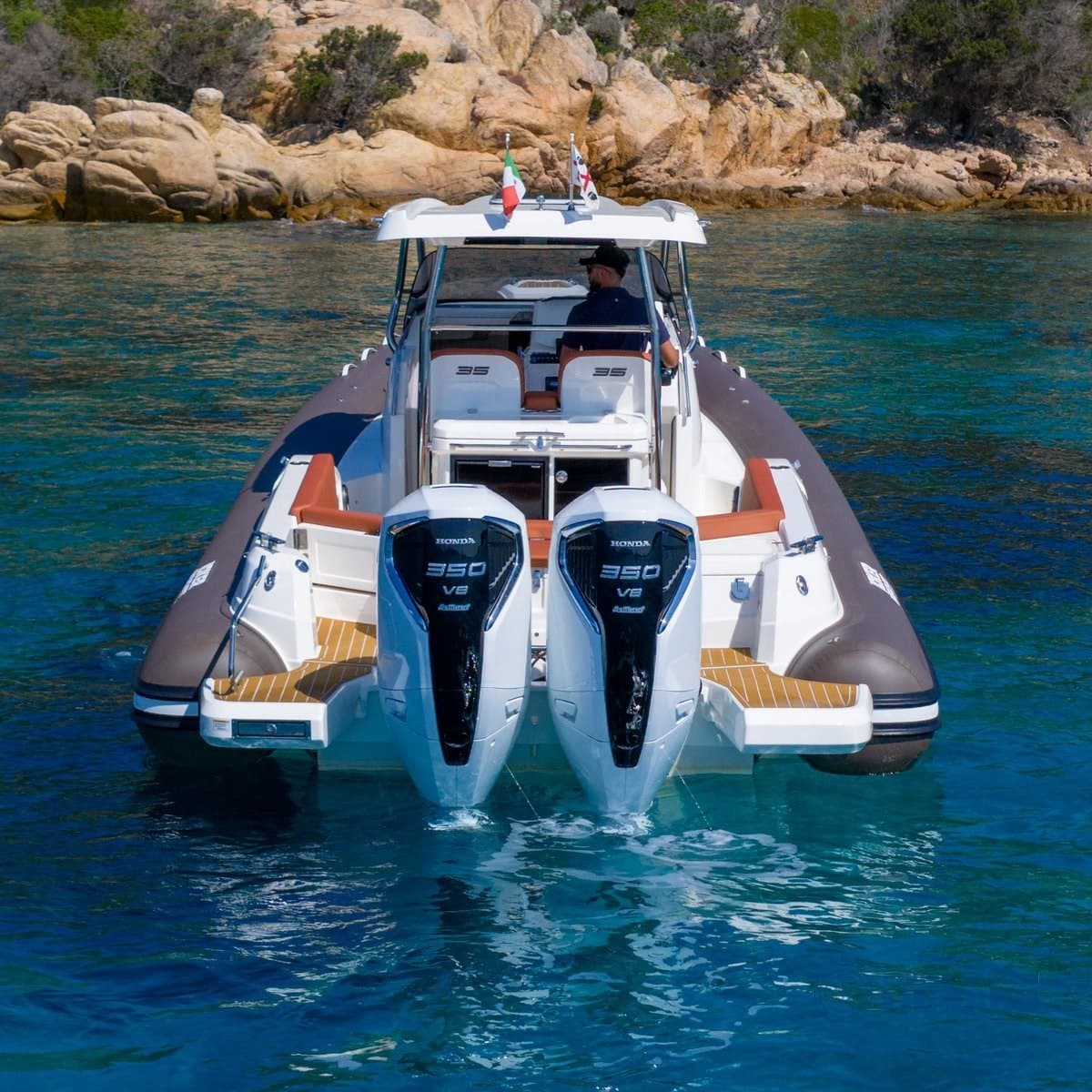 Jokerboat Clubman C35 T-Top - Detail View 1 Jokerboat Clubman C35 T-Top - Detail View 1