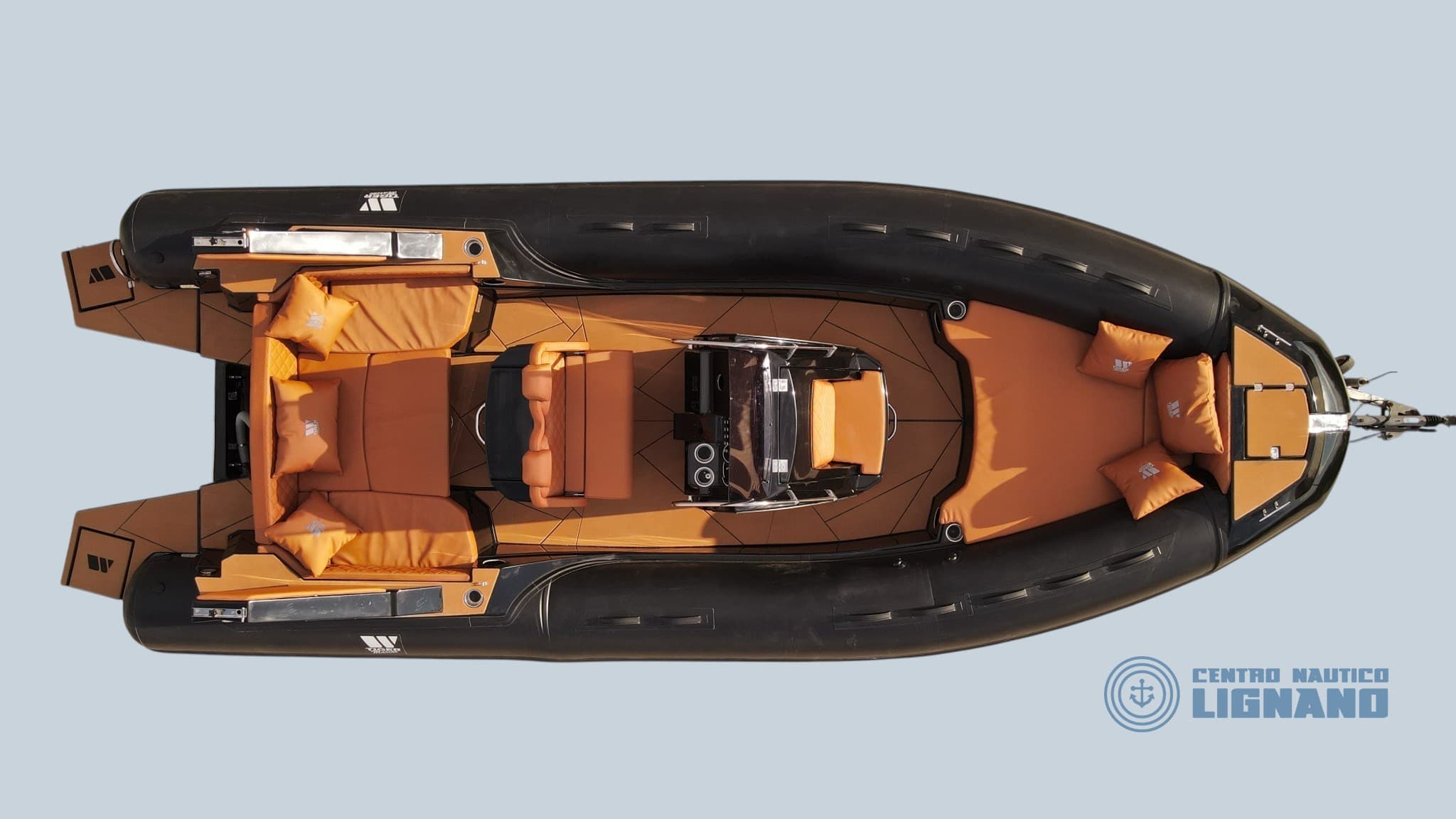 Tiger Marine Topline 750 - Detail View 1 Tiger Marine Topline 750 - Detail View 1