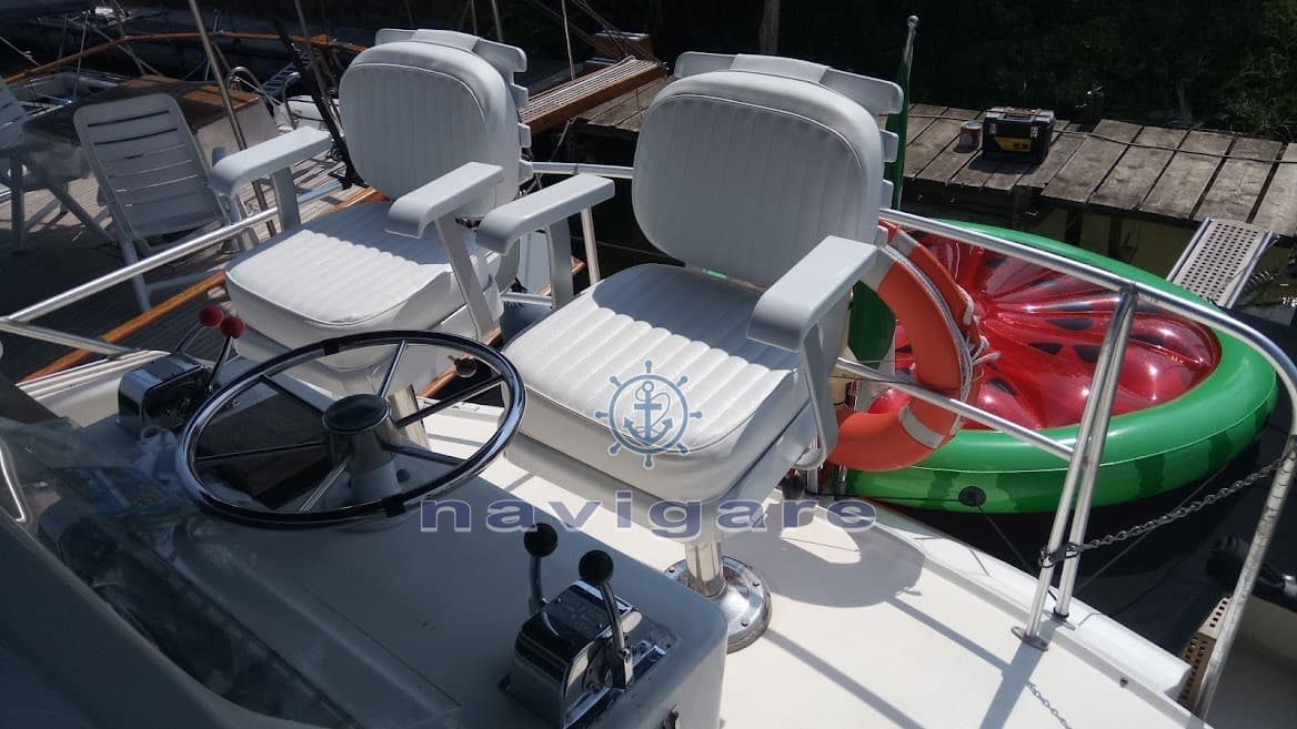 Bertram Yacht 37' SF d'occasion - image hero 14